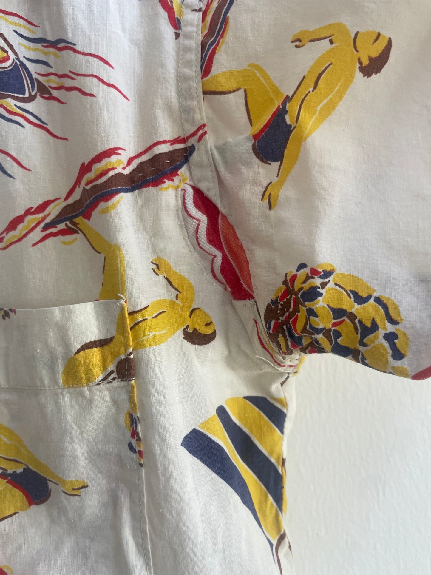 Special 1950s Hawaiiana Novelty Surfer Print Cotton Shirt