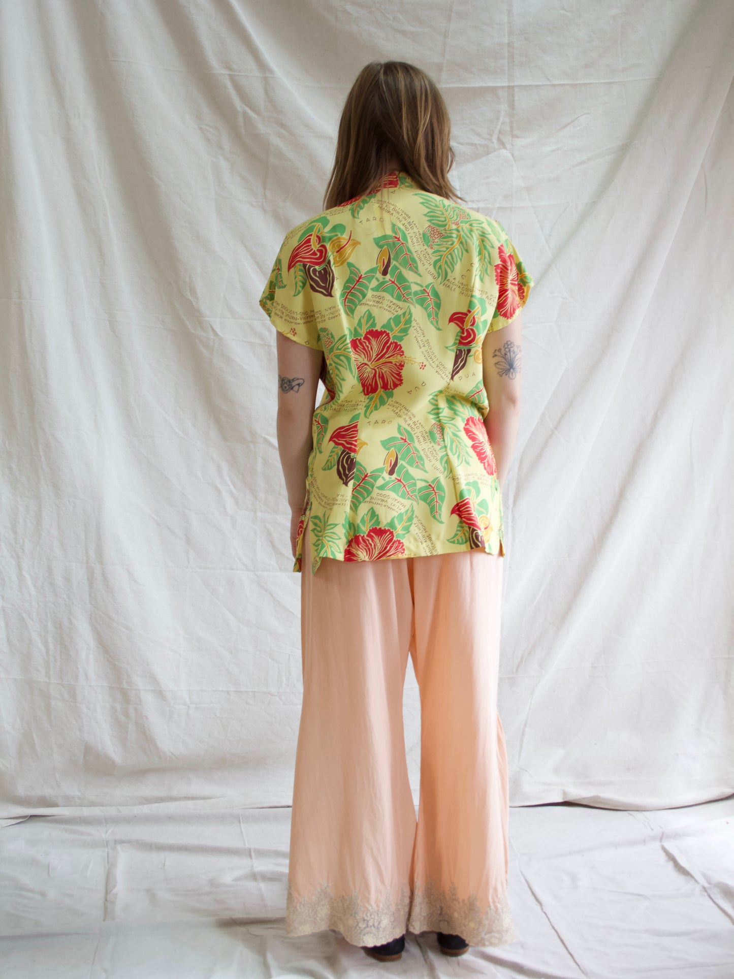 1940s Hawaiian Hibiscus Printed Cold Rayon Mandarin Collar Tunic