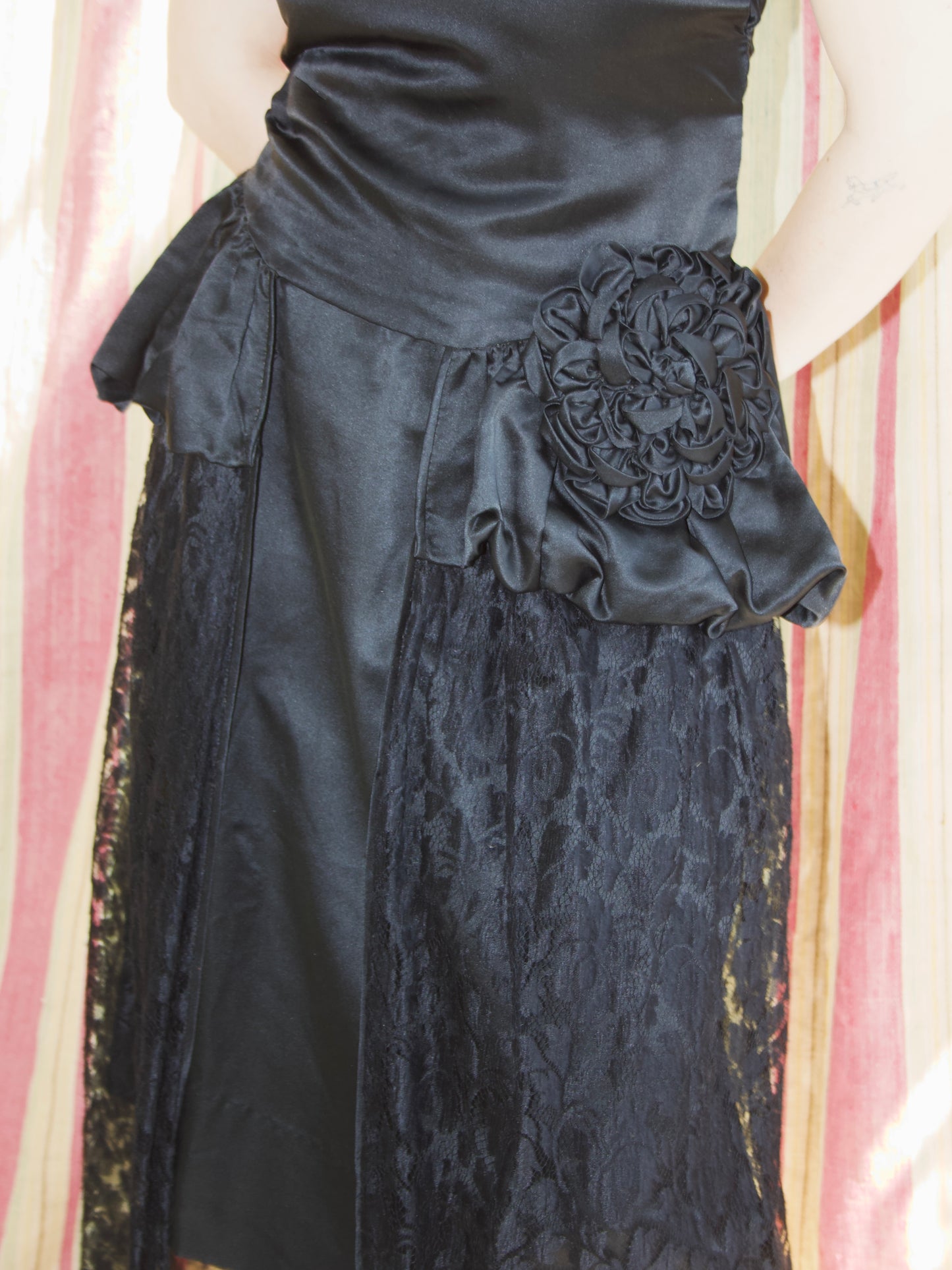Antique 1920s Robe De Style-Esque Satin & Lace Dress