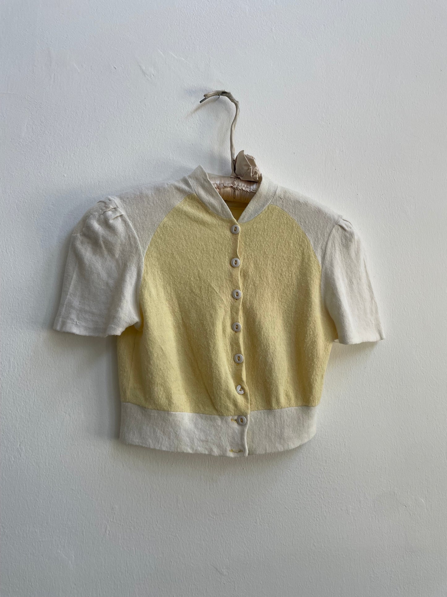1930s Two Tone Butter Yellow & Ivory Fuzzy Rayon Knit Puff Sleeve Cropped Knit