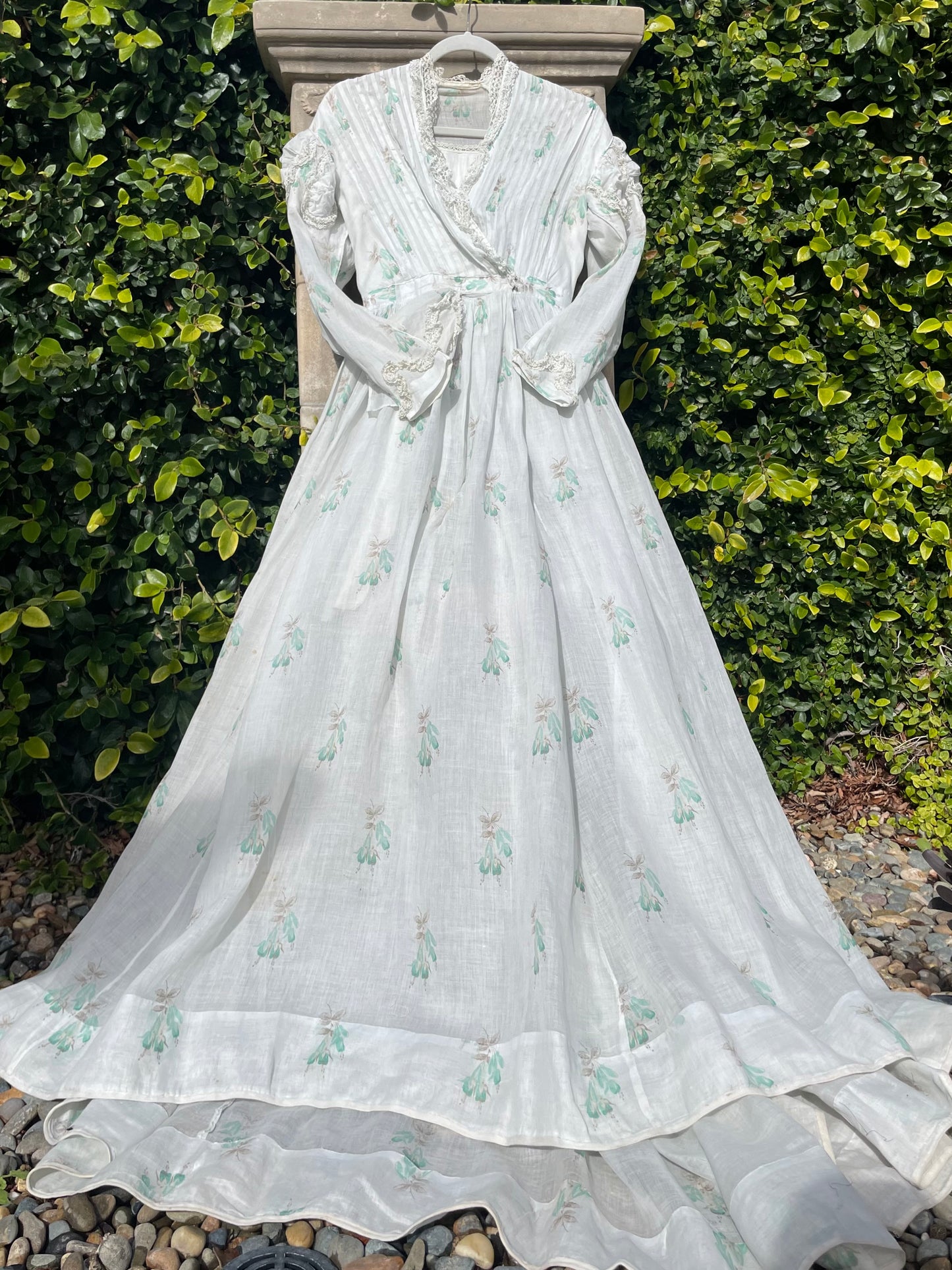 Rare Civil War Era Fine Printed Muslin Afternoon Dress