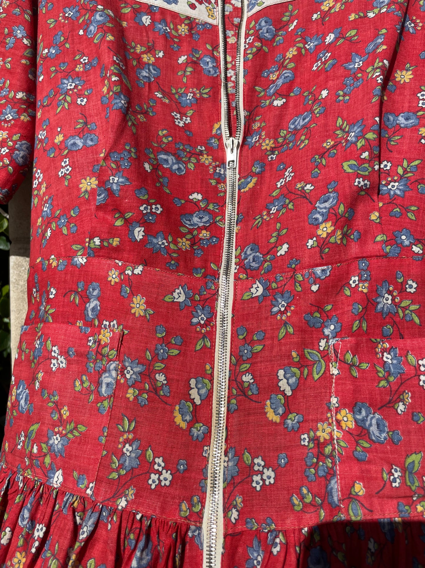 Romantic 1930s Puff Sleeve Zip Front Floral Cotton Dress