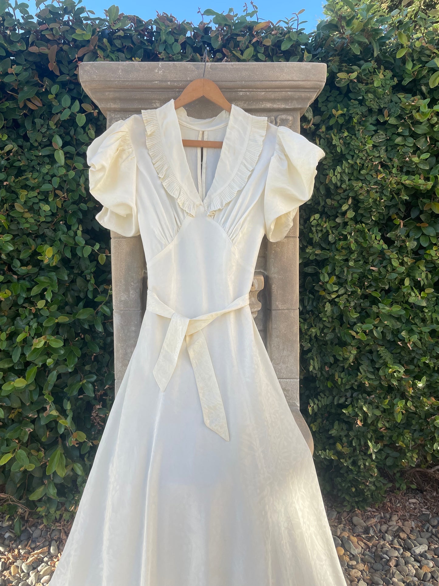1930s Exaggerated Sculptural Sleeve Taffeta Tie Waist Wedding Gown