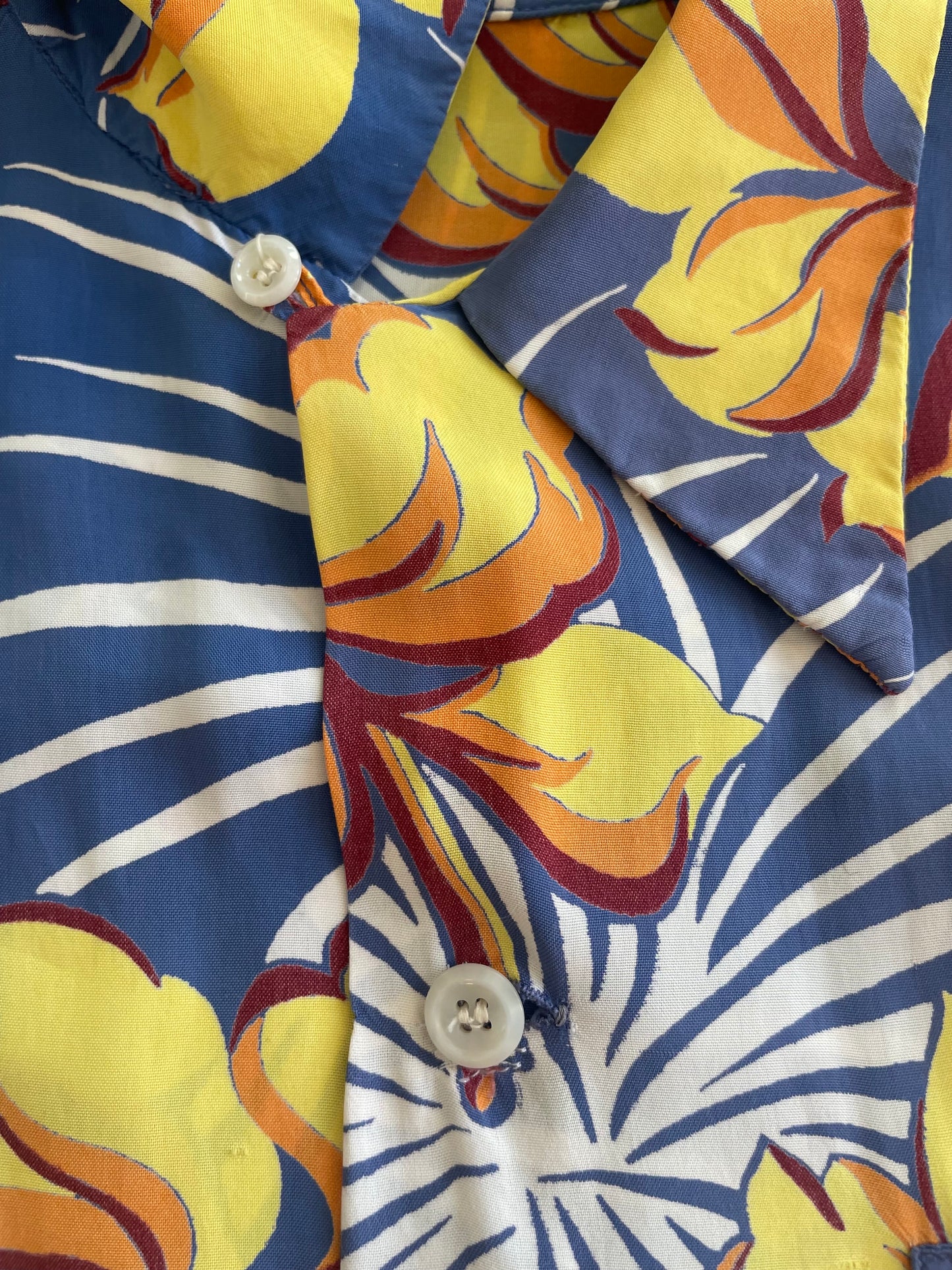 1940s/1950s Hawaiiana Sportswear Loop Collar Rayon Shirt