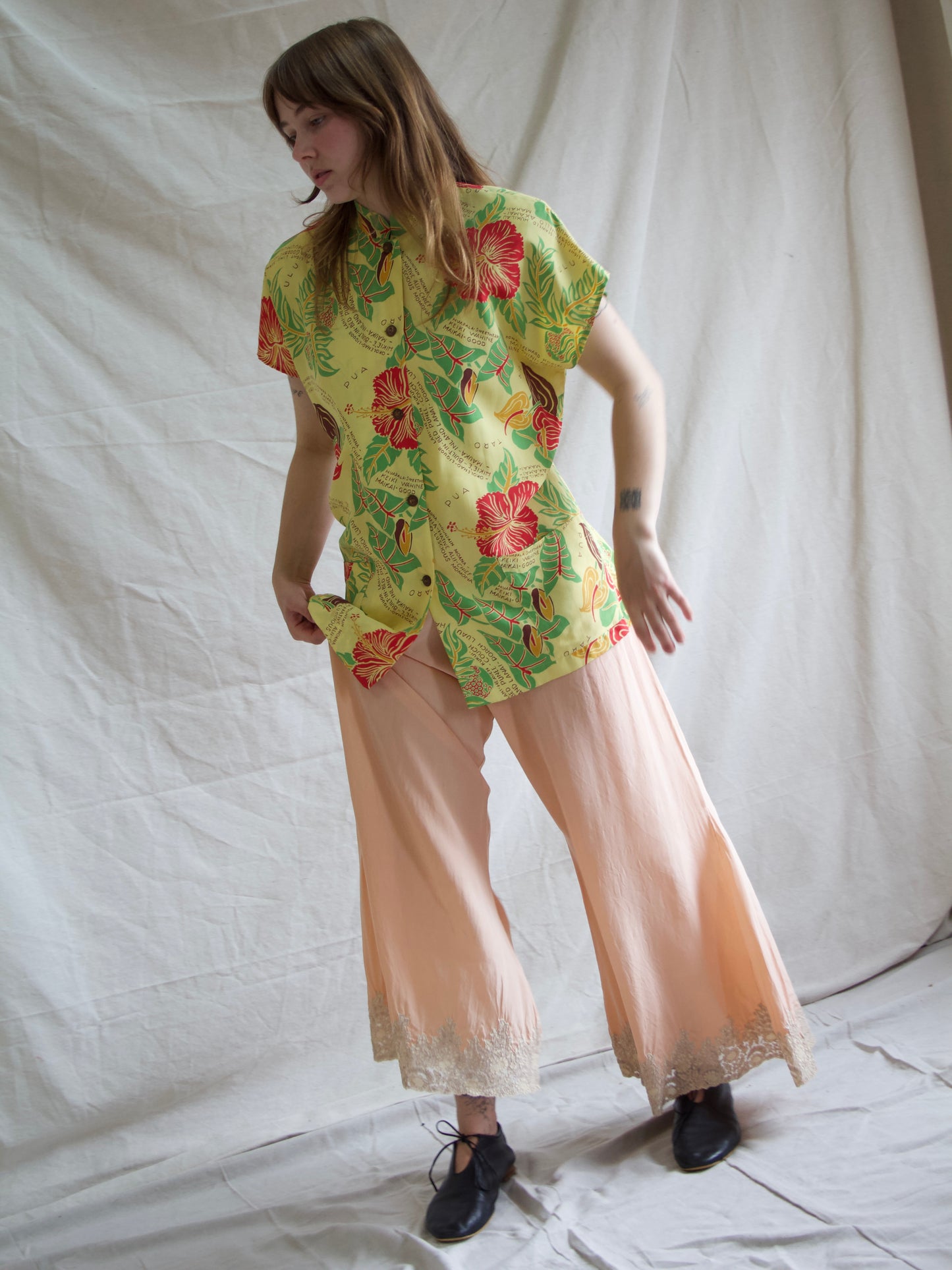 1940s Hawaiian Hibiscus Printed Cold Rayon Mandarin Collar Tunic