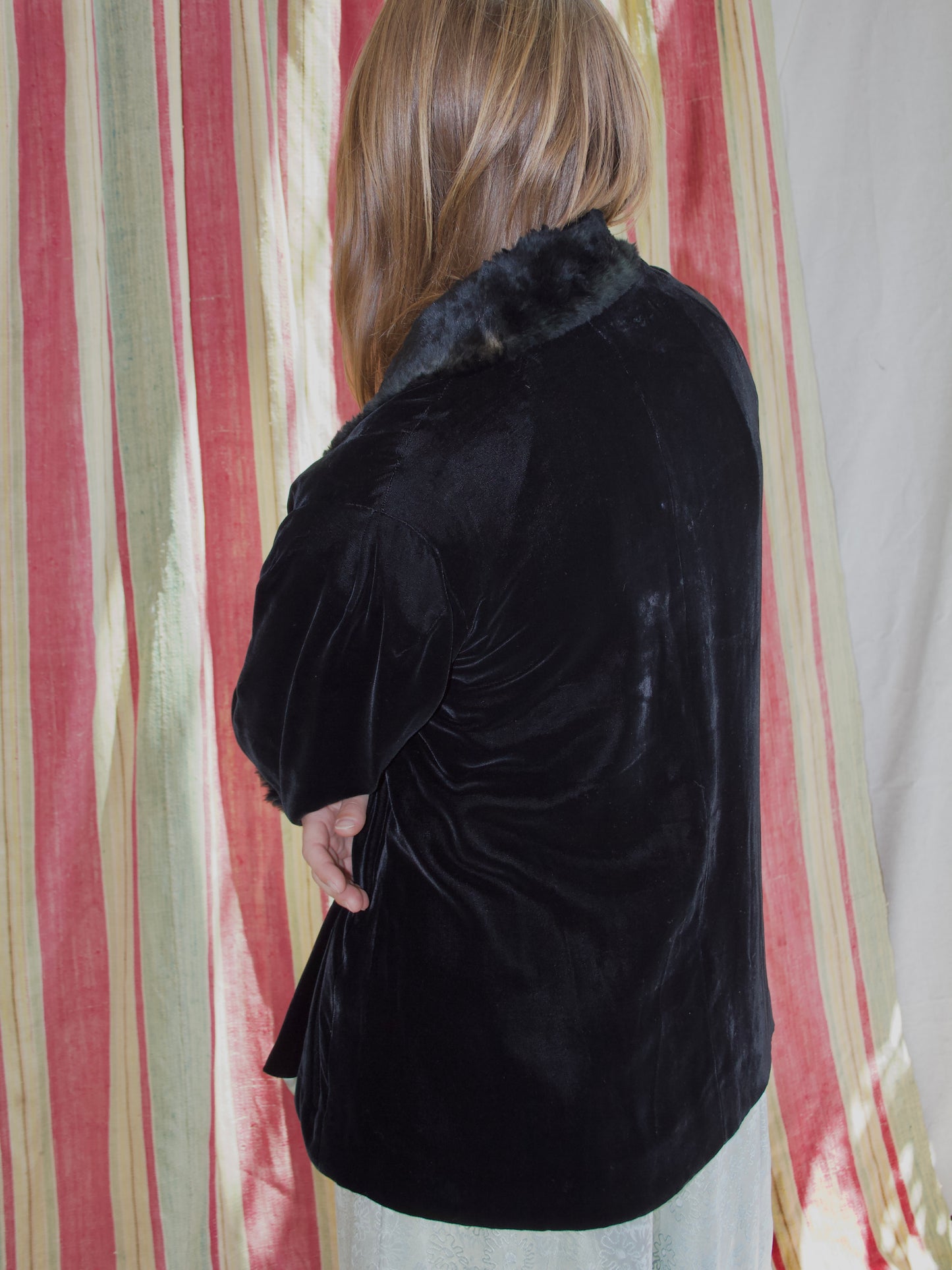 Antique 1920s Jet Black Silk Velvet & Fut Trim Coat