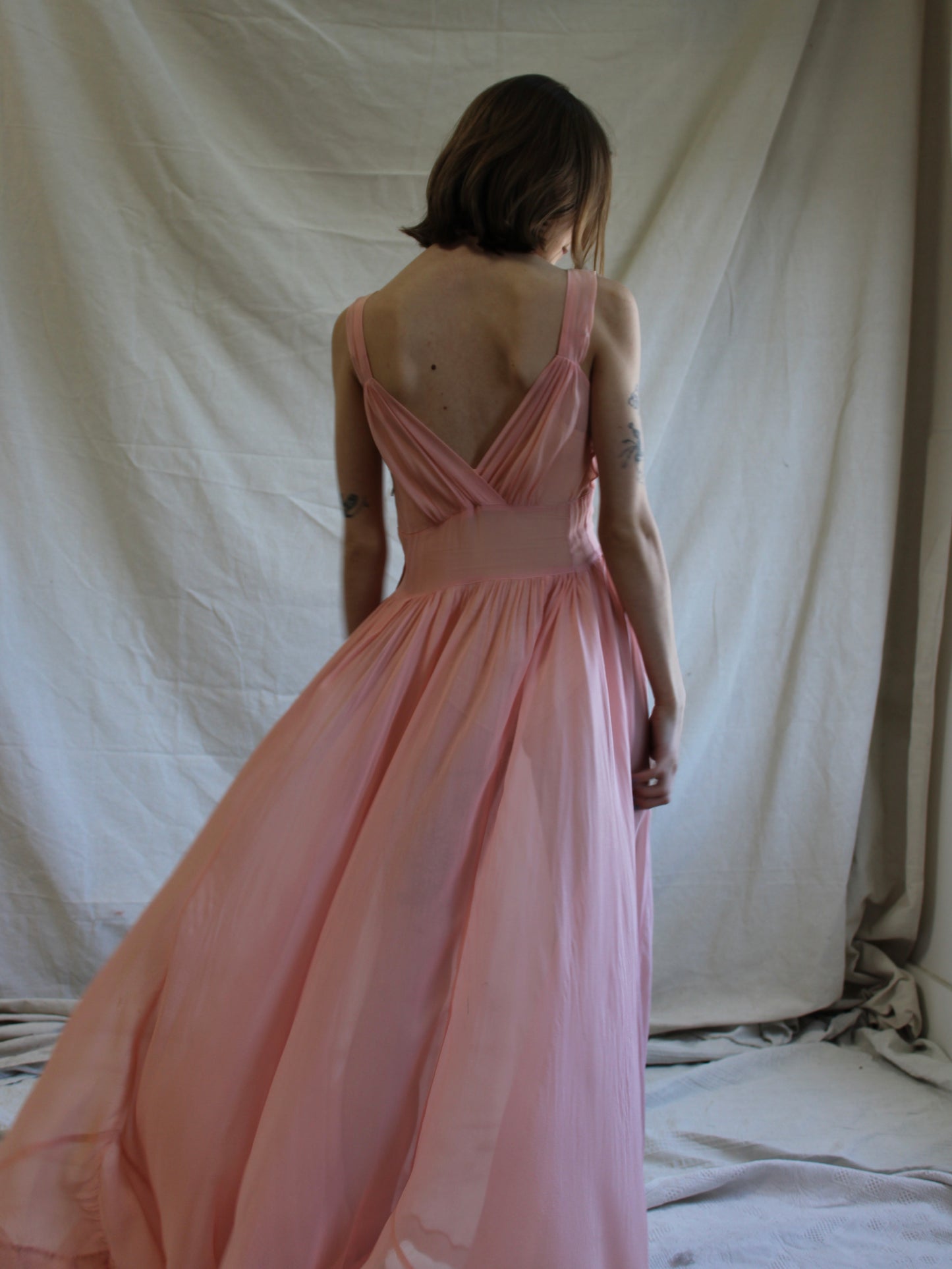 1930s Pale Pink Chiffon V Neck Dress