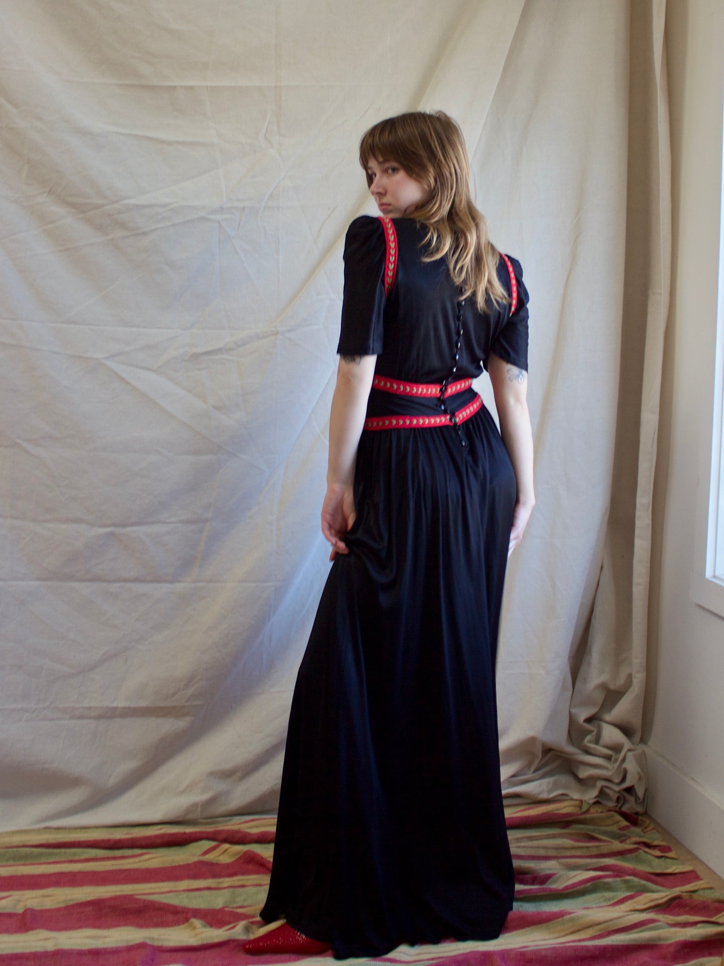 1940s Jersey Knit Yarn Embroidered Puff Sleeve
