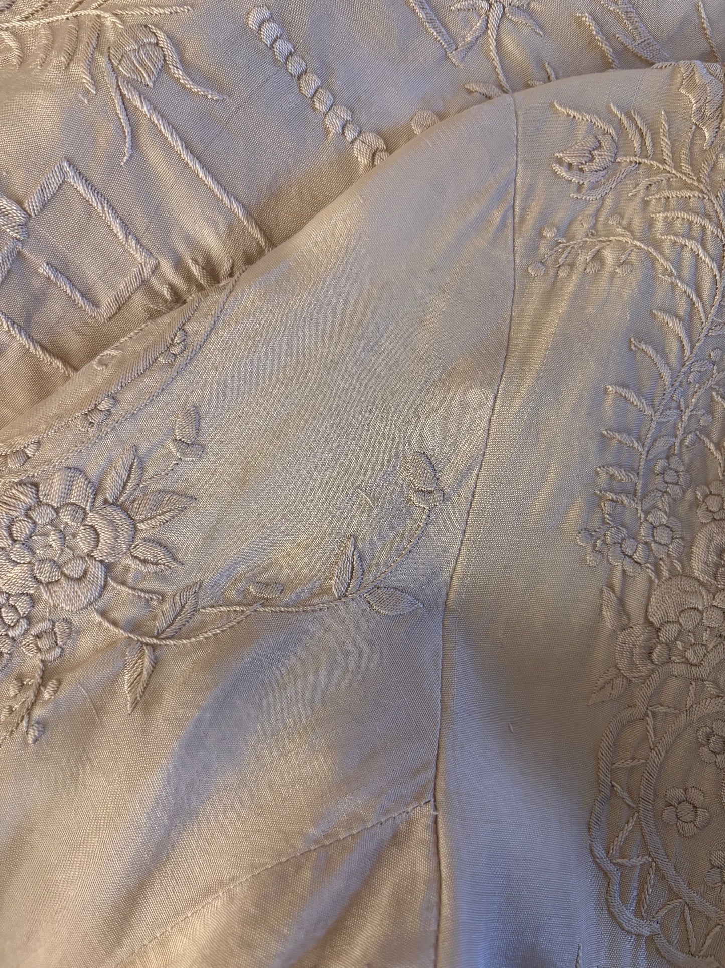 Antique 1920s Cream Silk Embroidered Chinese Jacket