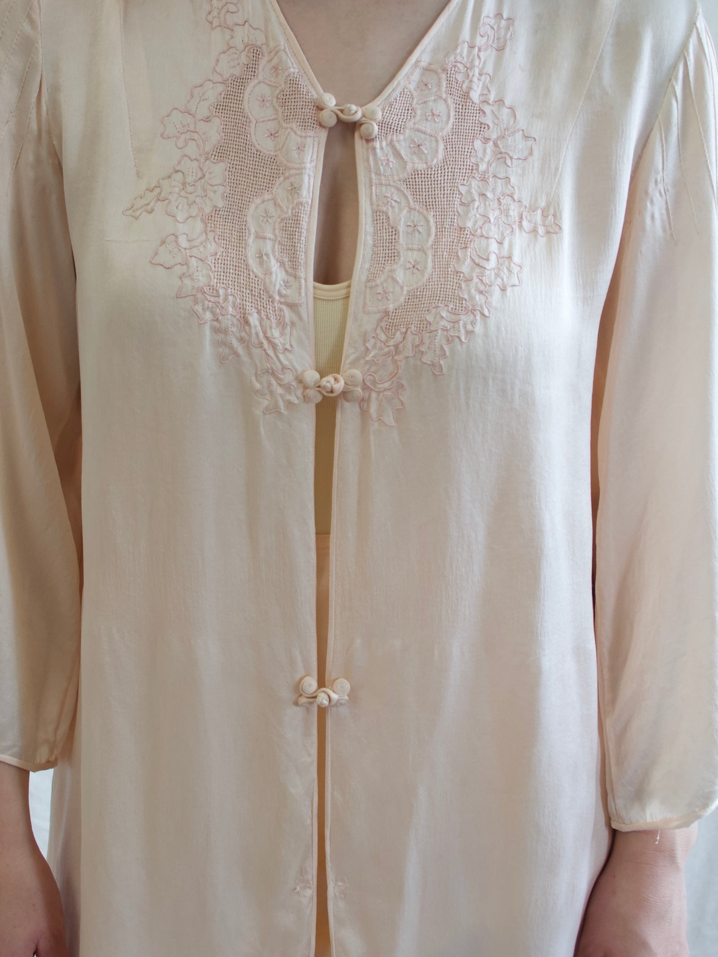 1930s Pale Pink Drawnwork Hand Embroidered Bell Sleeve Bell Boudoir Robe Jacket