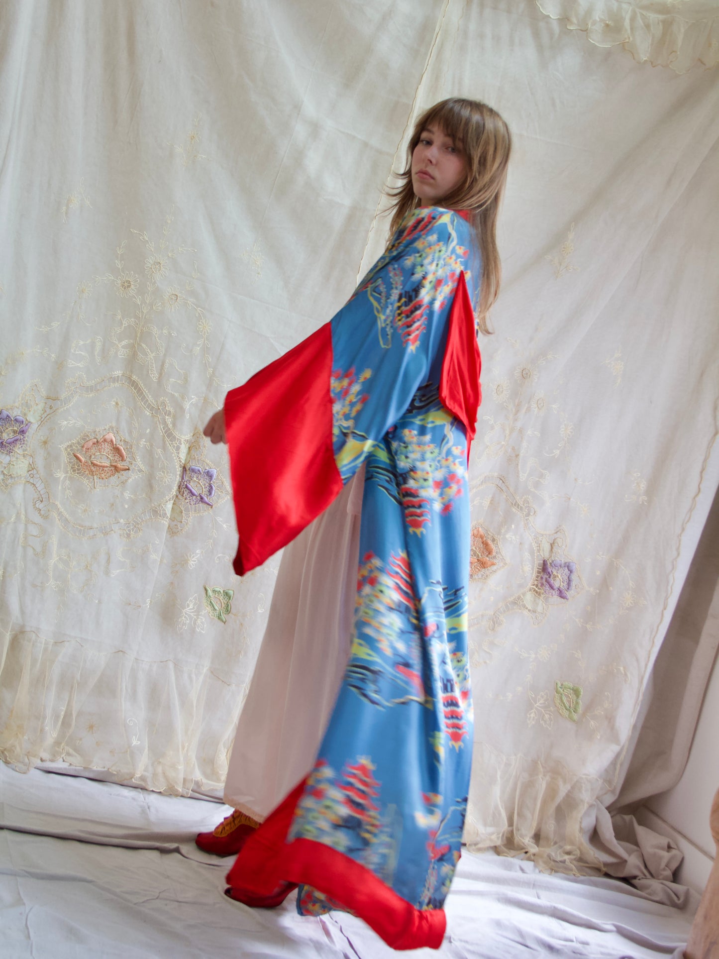 1930s Japanese Floor length Kimono Sleeve Bow-back Dressing Gown