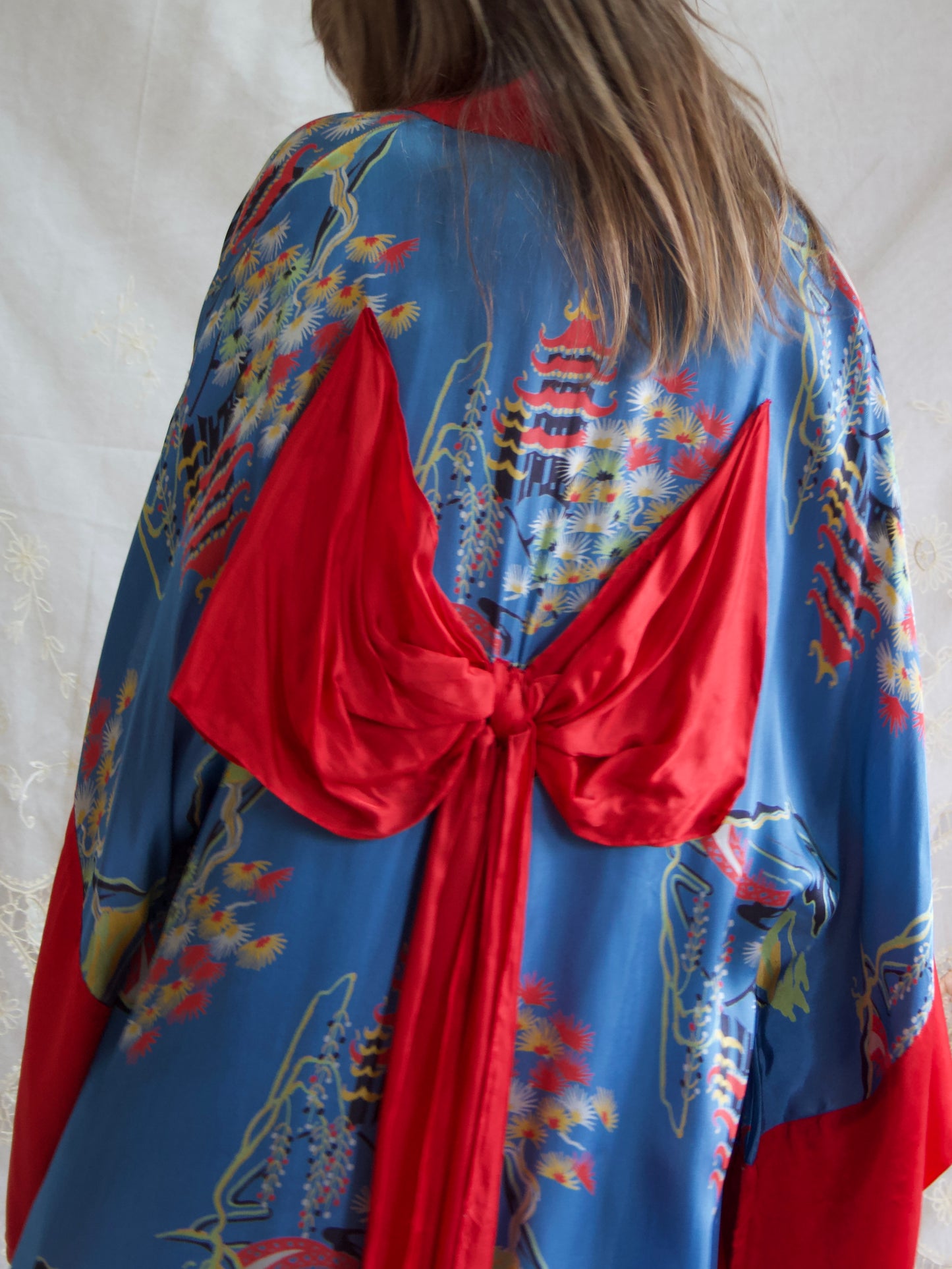 1930s Japanese Floor length Kimono Sleeve Bow-back Dressing Gown