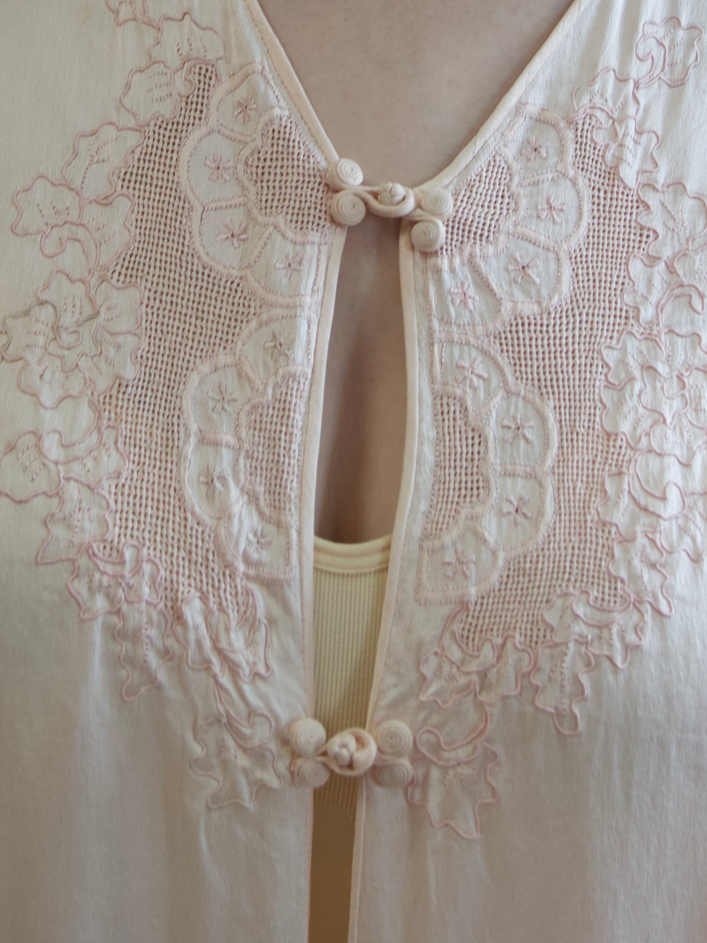1930s Pale Pink Drawnwork Hand Embroidered Bell Sleeve Bell Boudoir Robe Jacket