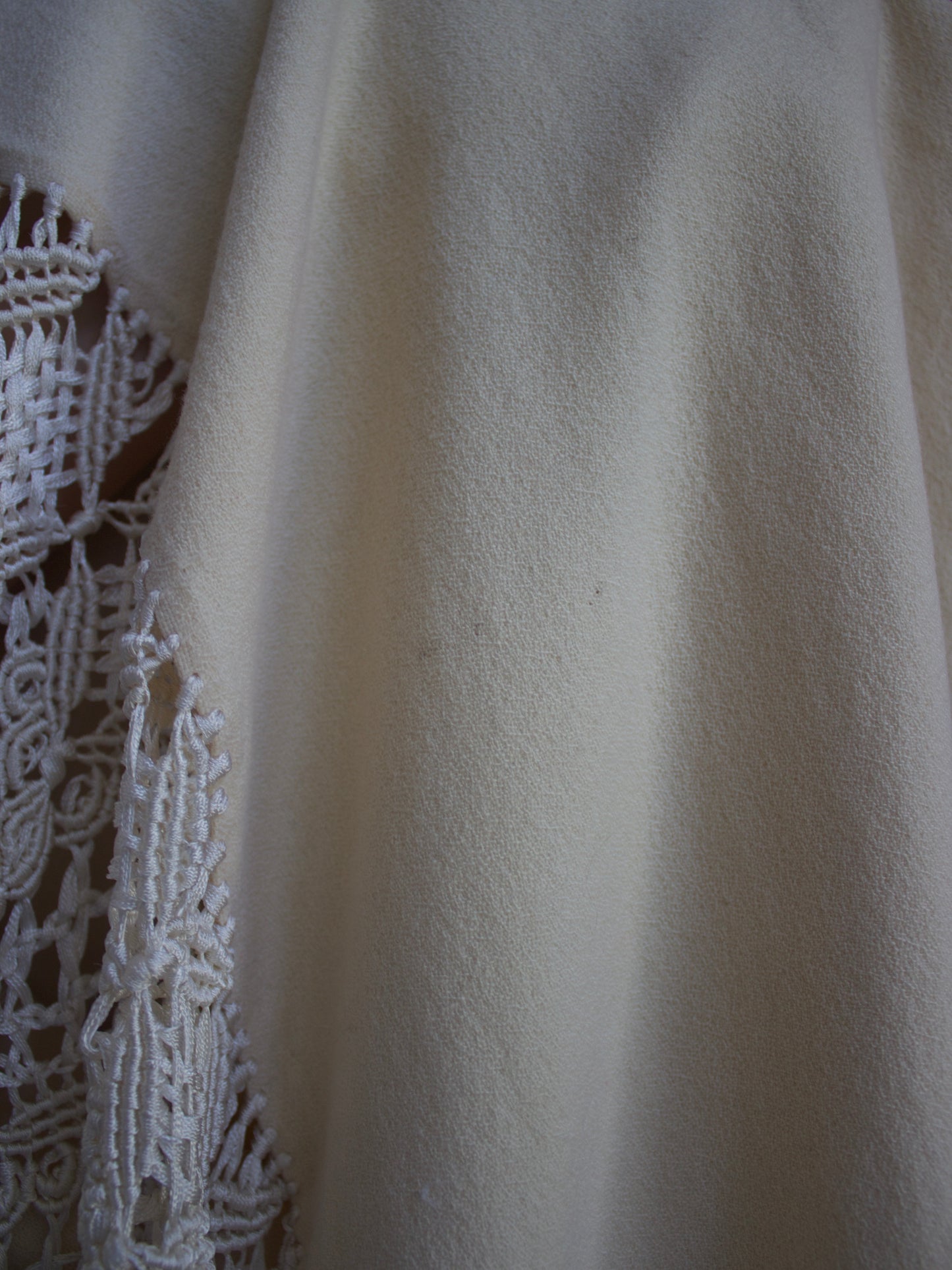 1930s Cream Wool & Ribbon Fringe Shawl