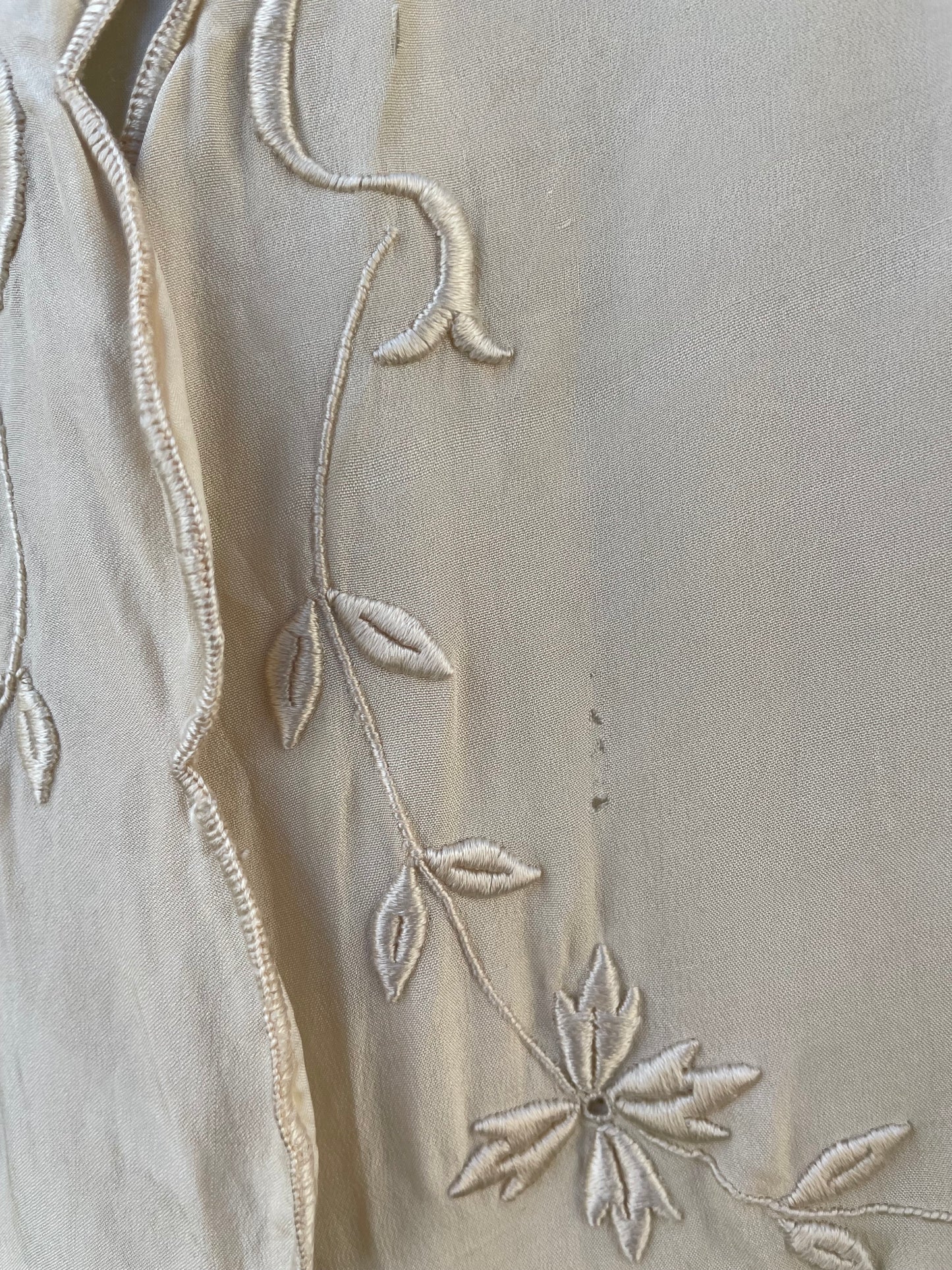 Rare 1910s Floral Motif Embroidered Art and Crafts Cold Shoulder Robe