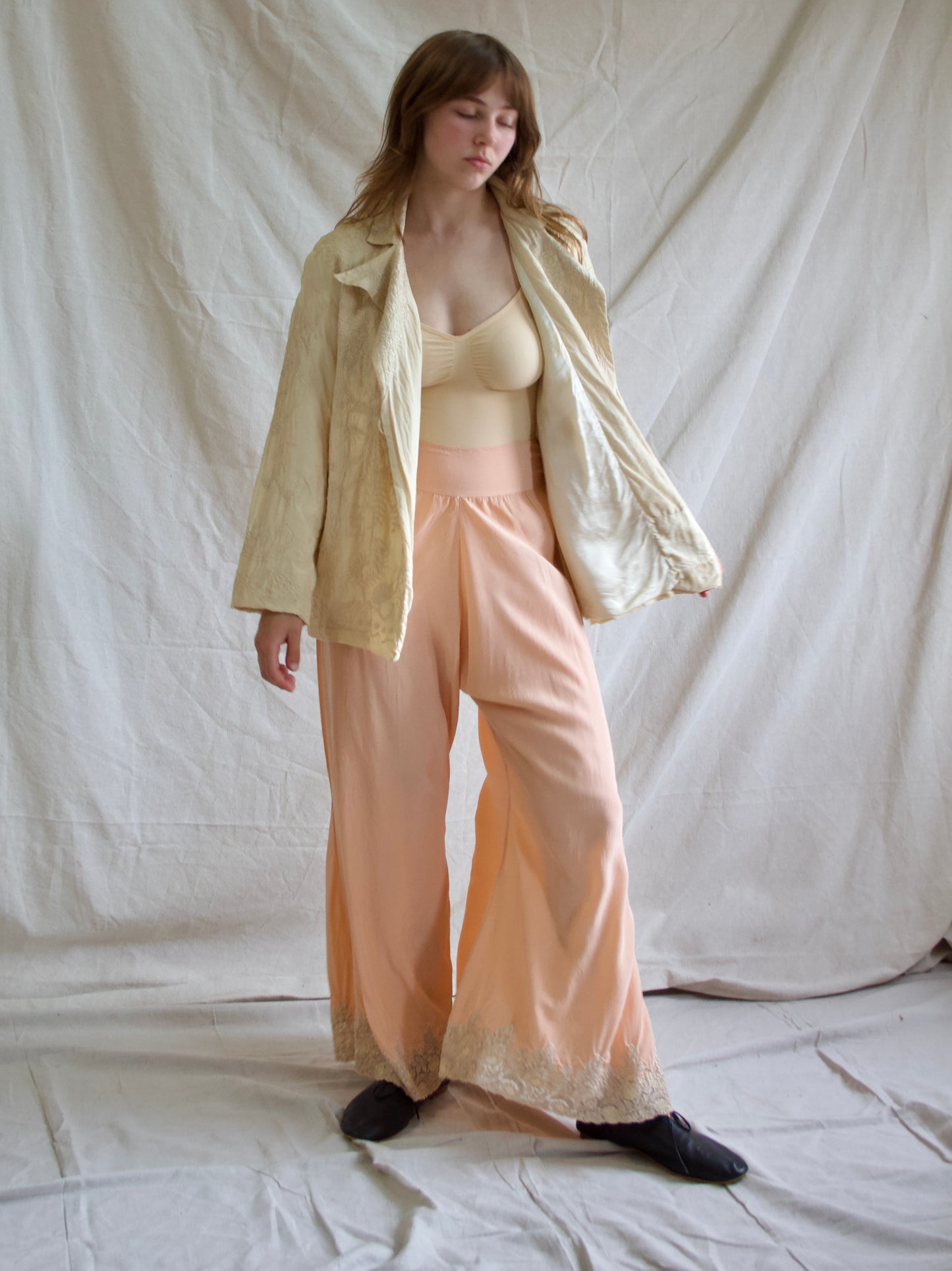 Antique 1920s Cream Silk Embroidered Chinese Jacket