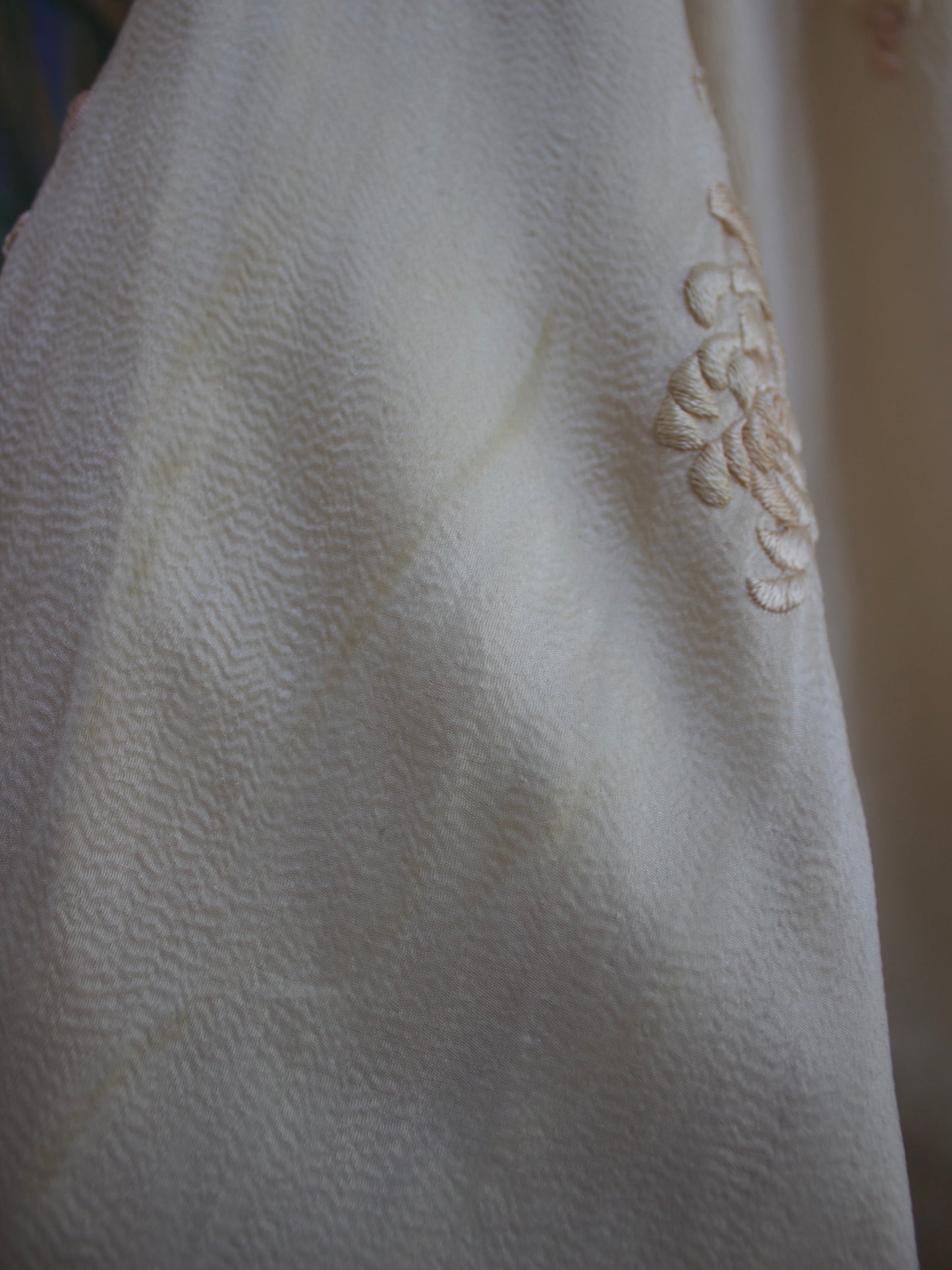 1920s Embroidered Chrysanthemum Silk Bell Sleeve Kimono