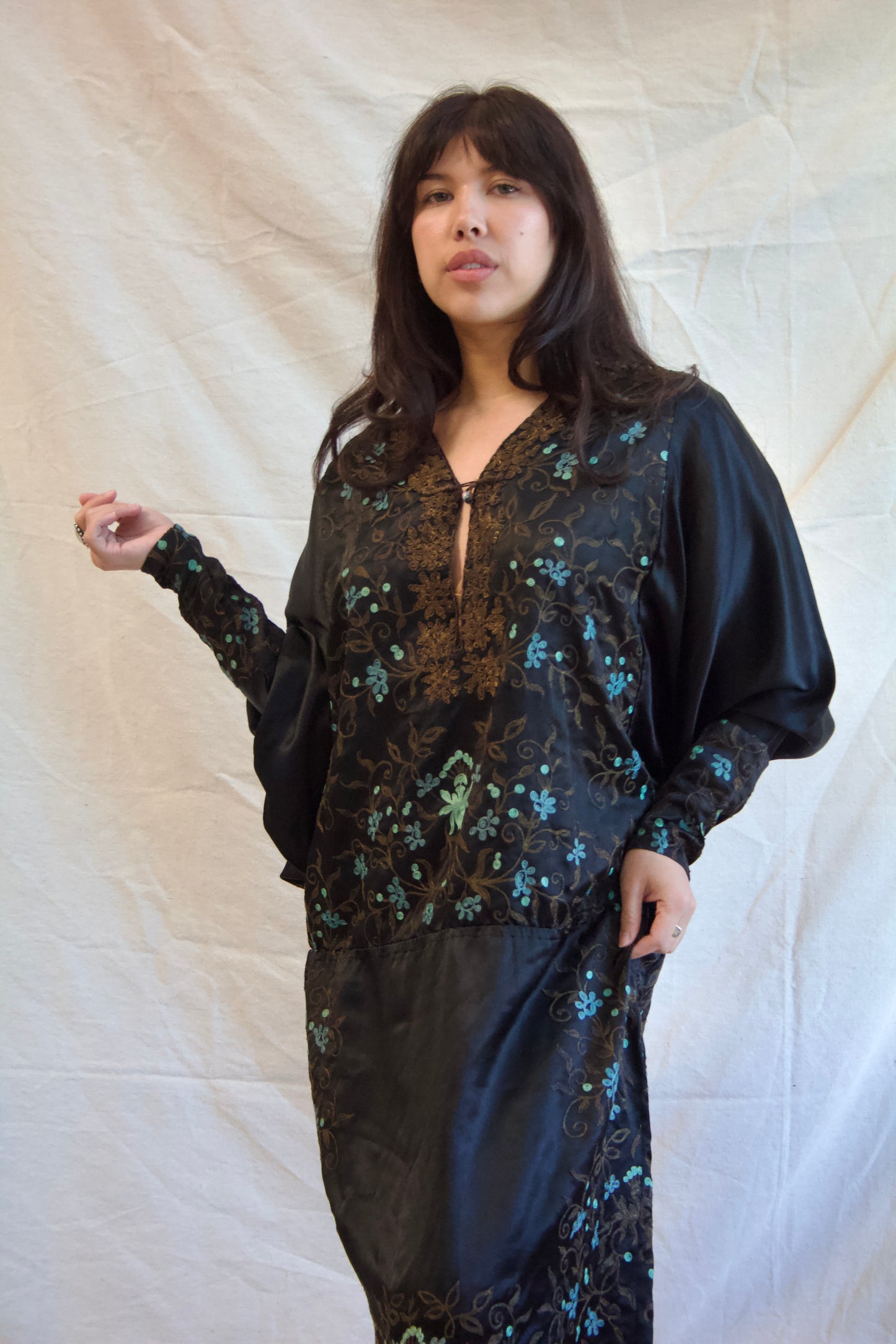Antique 1920s Embroidered Lamé Batwing Sleeve Drop-waist Silk Dress