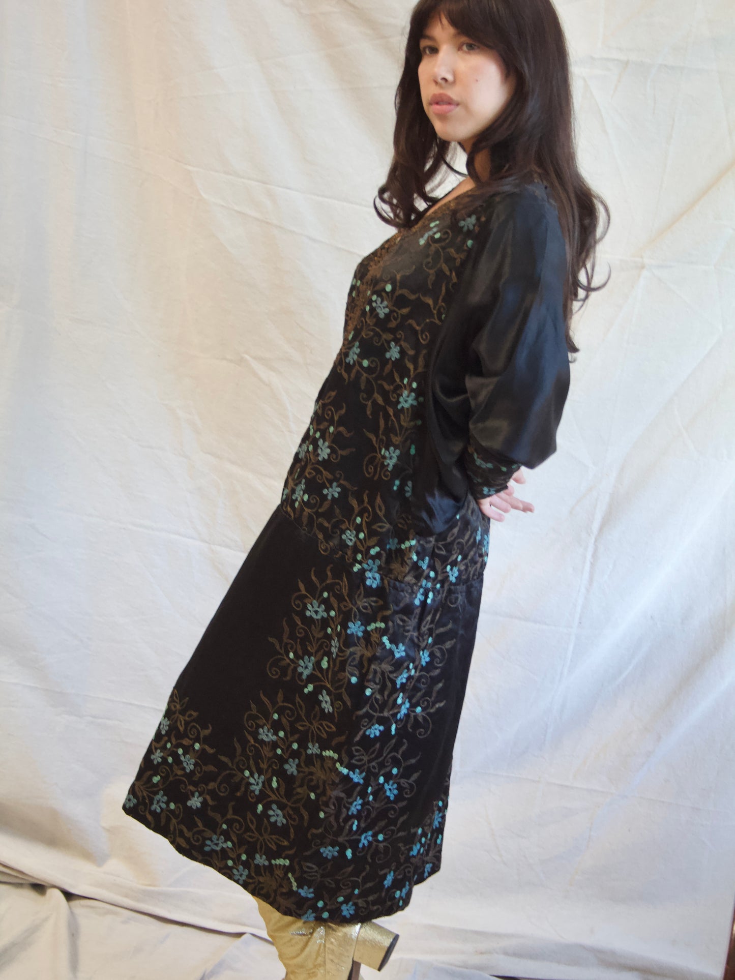 Antique 1920s Embroidered Lamé Batwing Sleeve Drop-waist Silk Dress