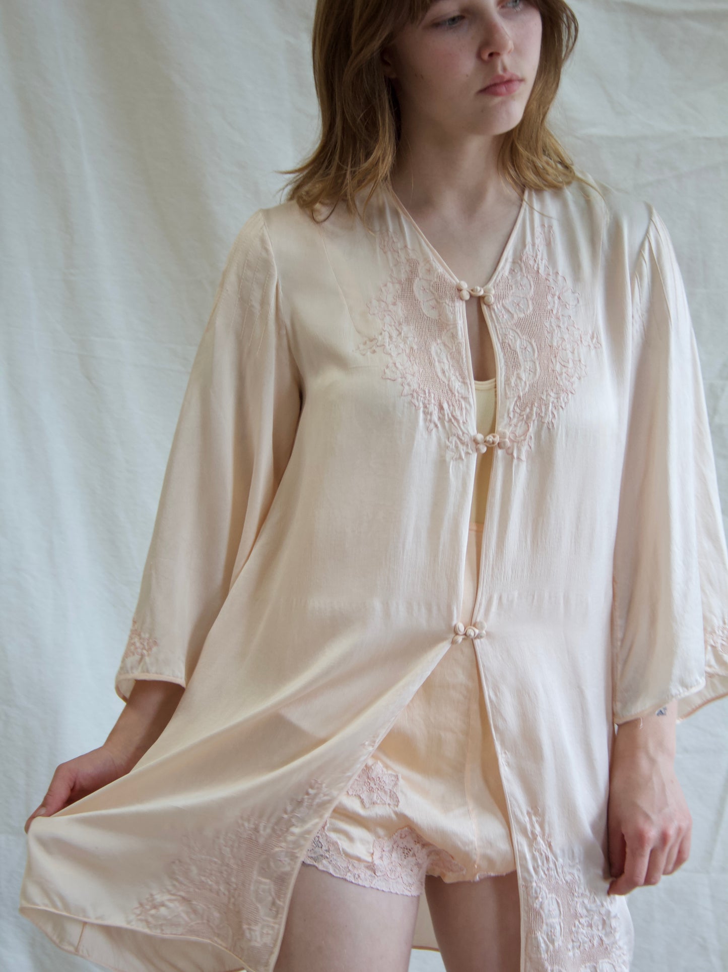 1930s Pale Pink Drawnwork Hand Embroidered Bell Sleeve Bell Boudoir Robe Jacket