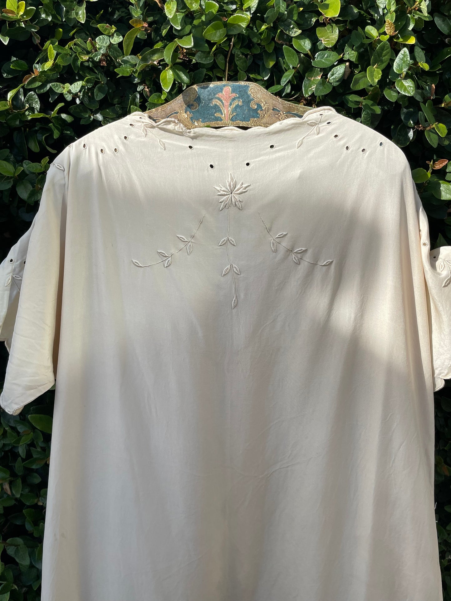 Rare 1910s Floral Motif Embroidered Art and Crafts Cold Shoulder Robe