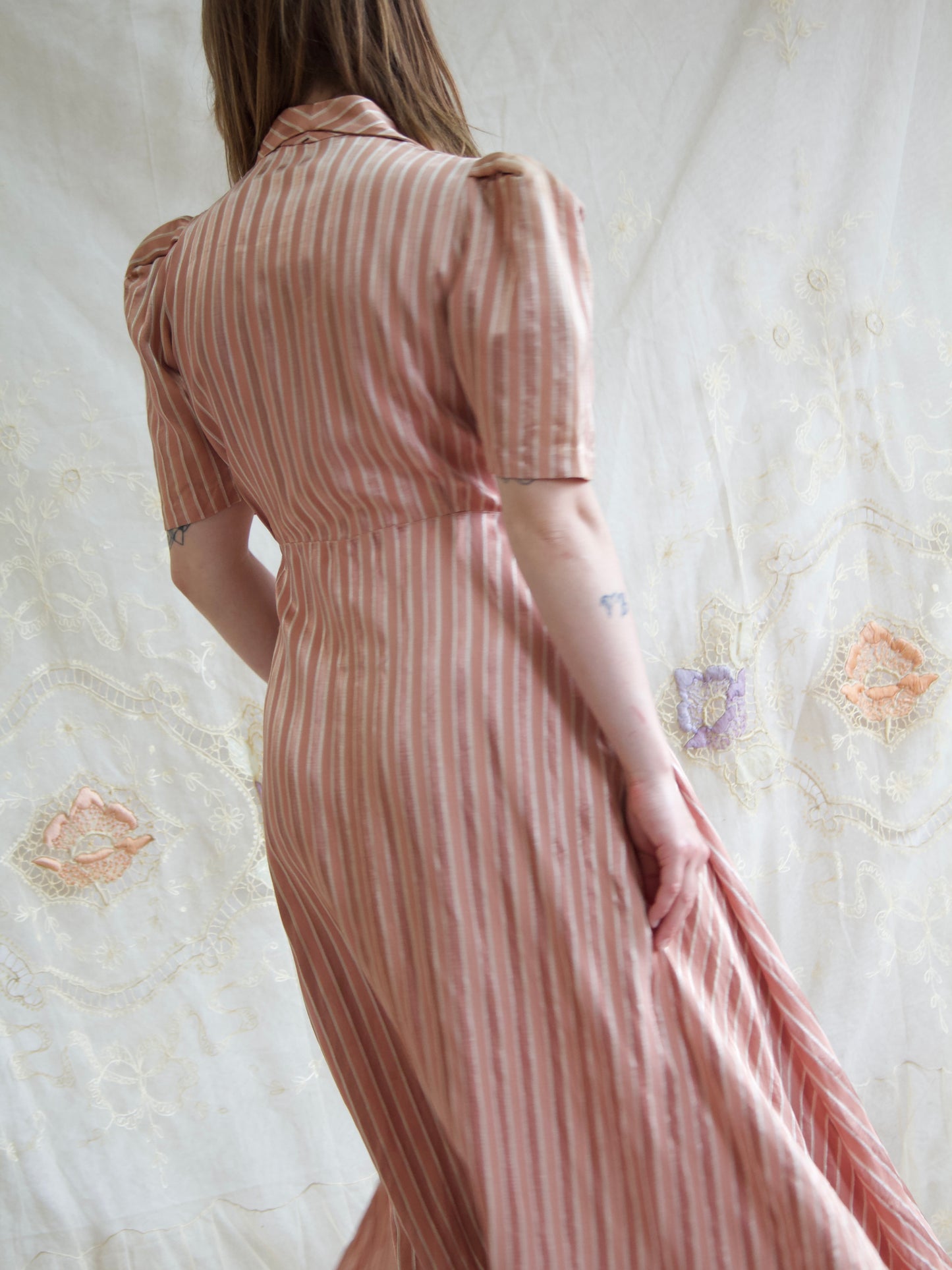 1940s Striped Puff Sleeve Rayon Wrap Dressing Gown