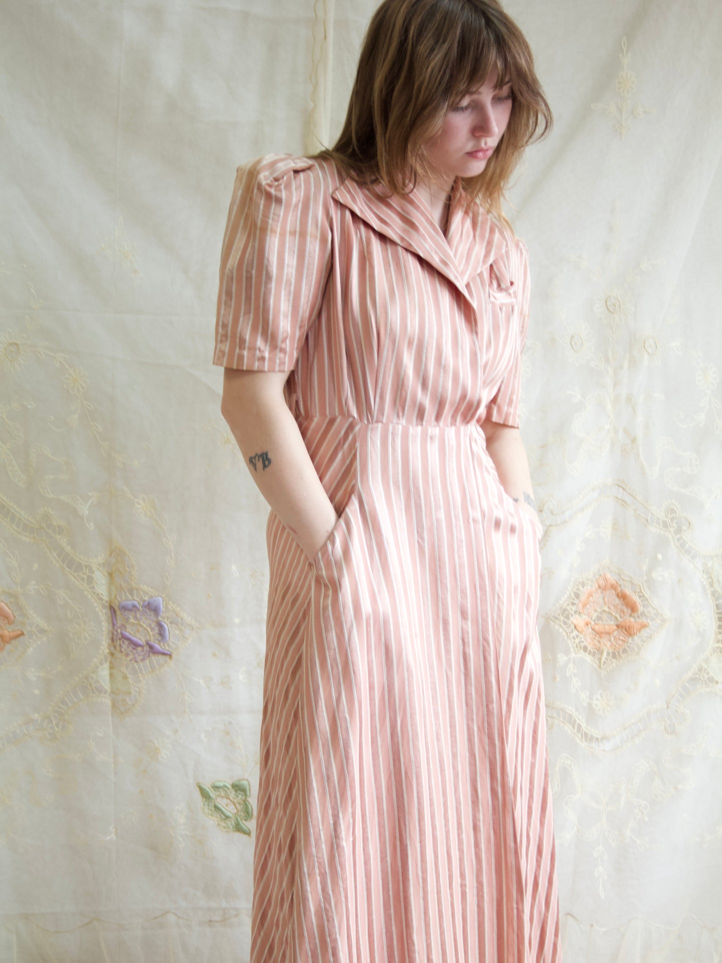 1940s Striped Puff Sleeve Rayon Wrap Dressing Gown