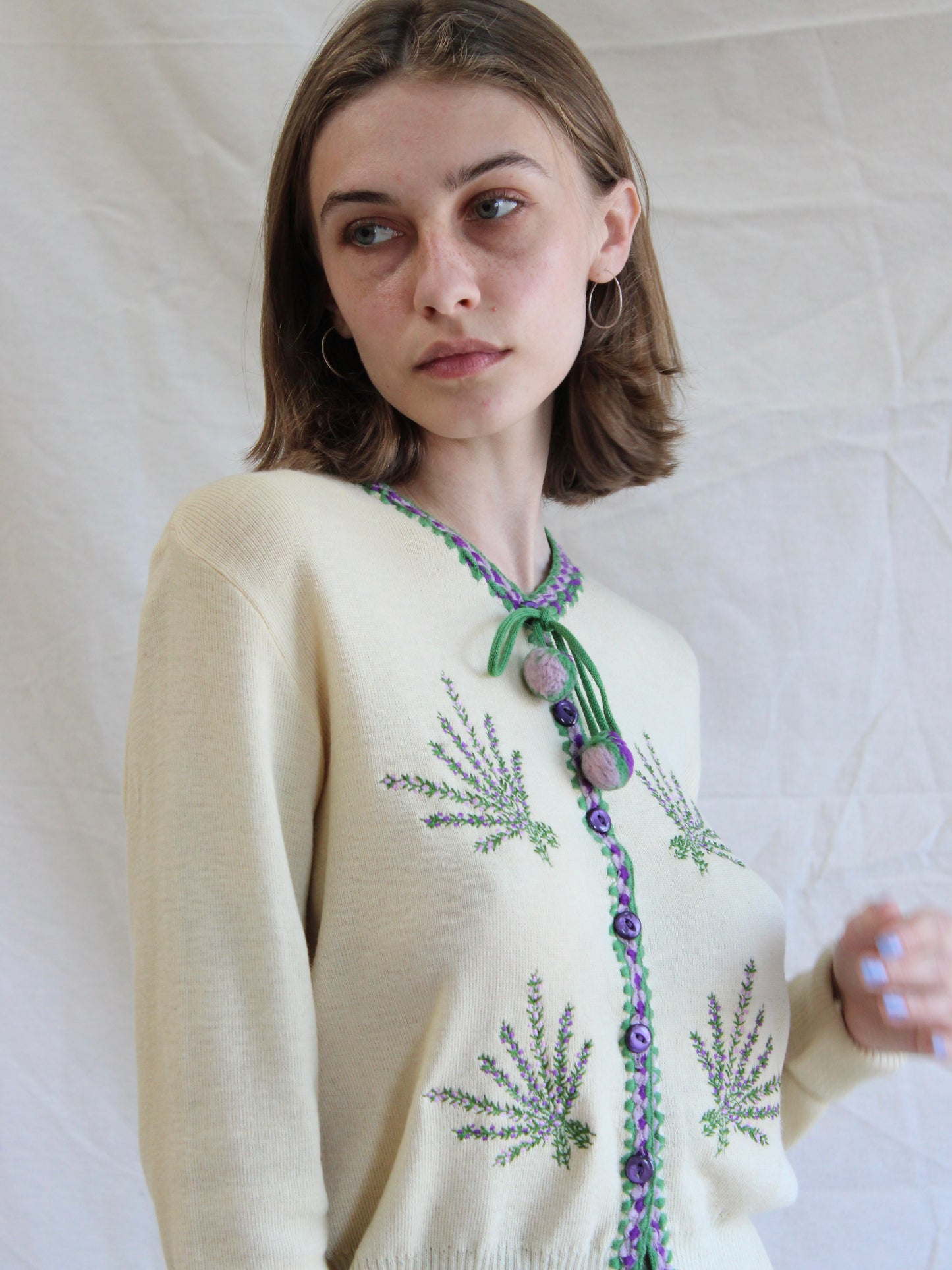 1940s ‘Burnawn Made in Scotland’ Lavender Embroidered Wool Tie Neck Cardigan