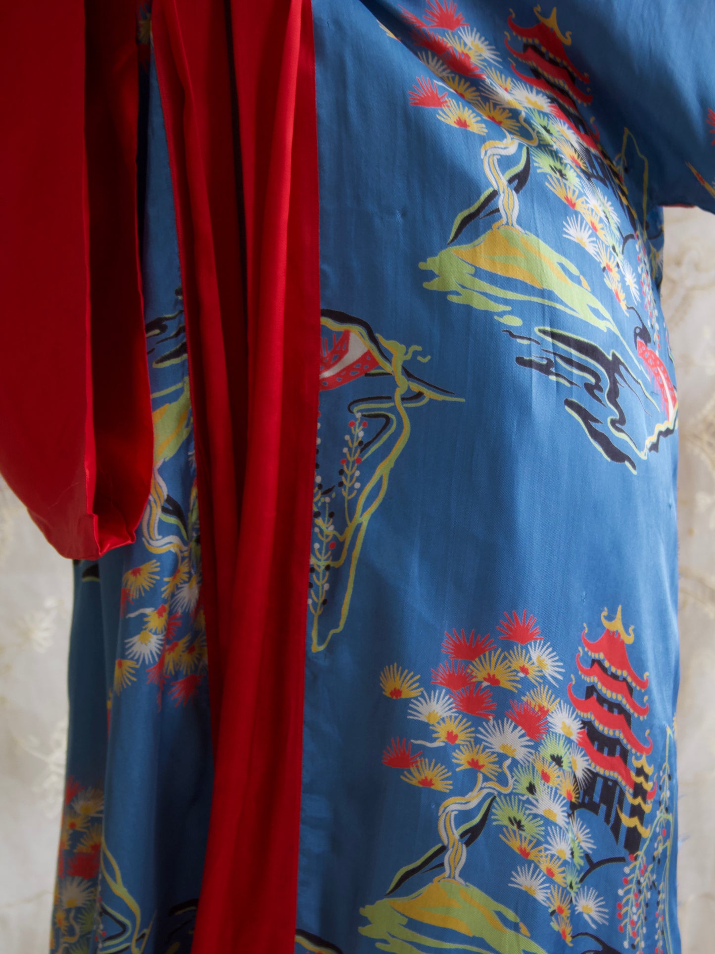 1930s Japanese Floor length Kimono Sleeve Bow-back Dressing Gown