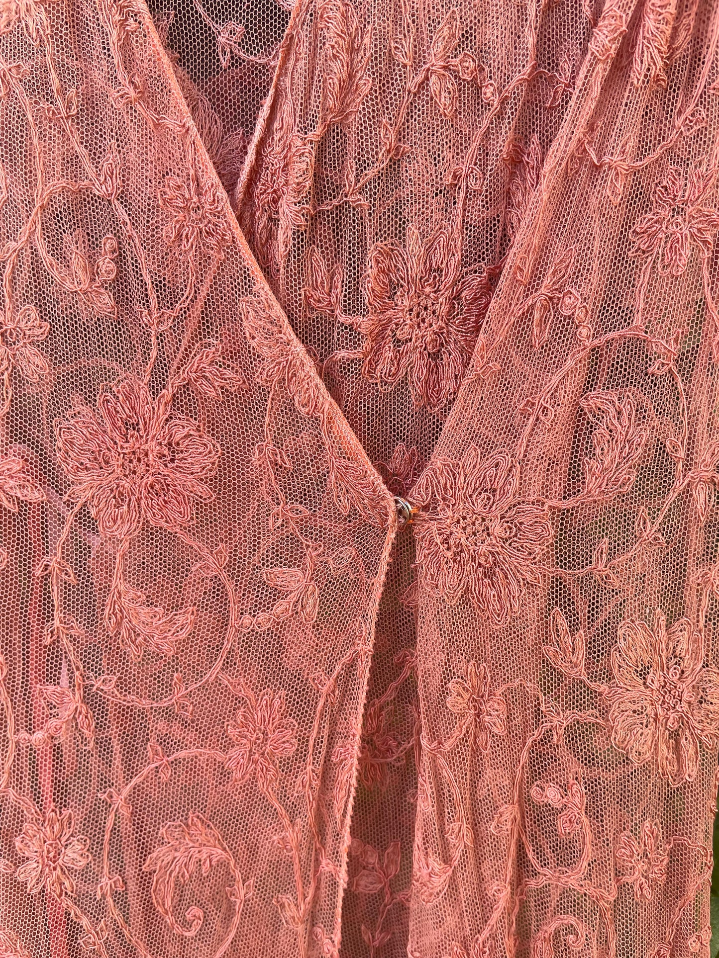 1930s Embroidered Floral Net Capelet Peignoir / Dressing Gown