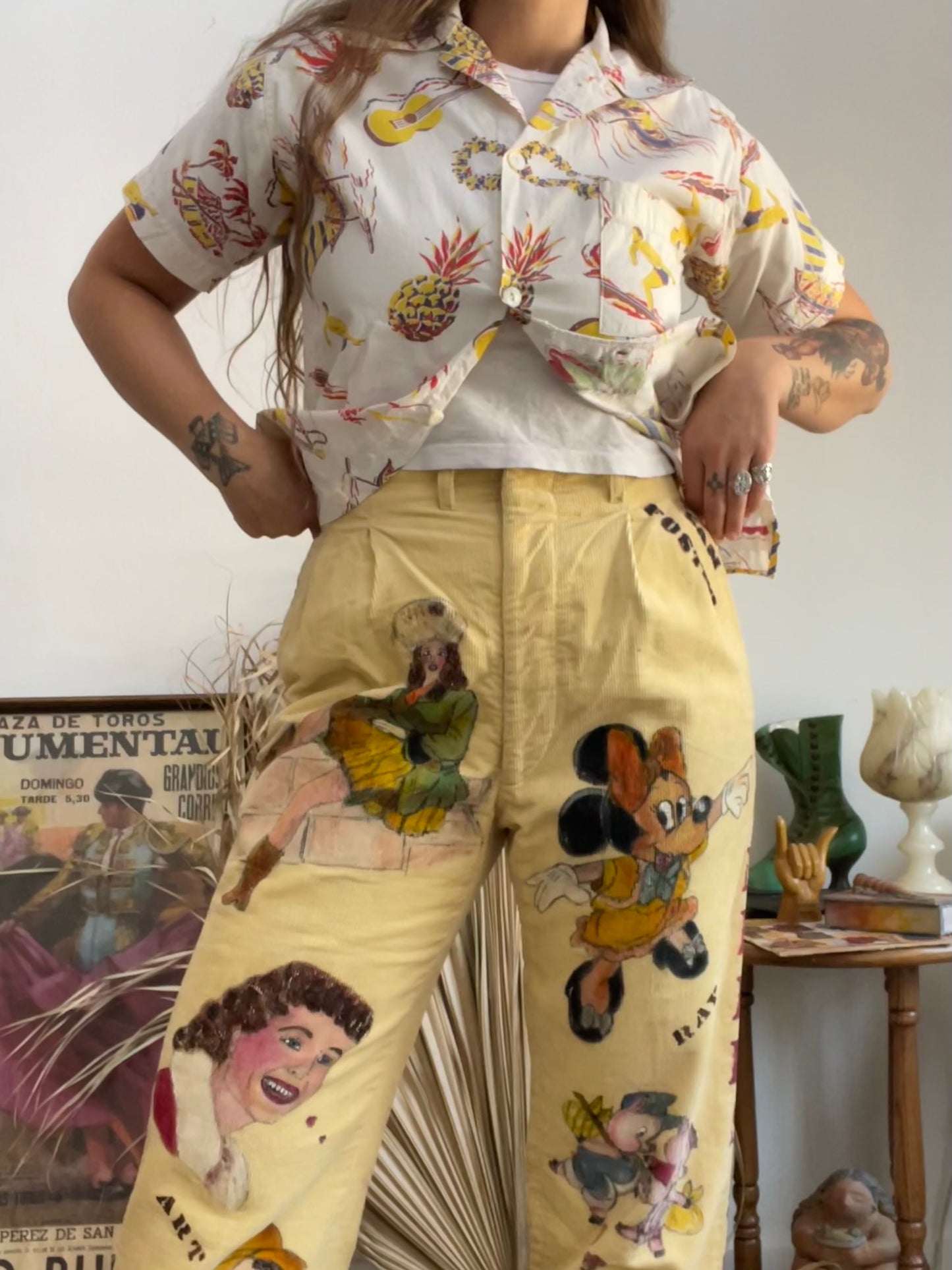 Special 1950s Hawaiiana Novelty Surfer Print Cotton Shirt