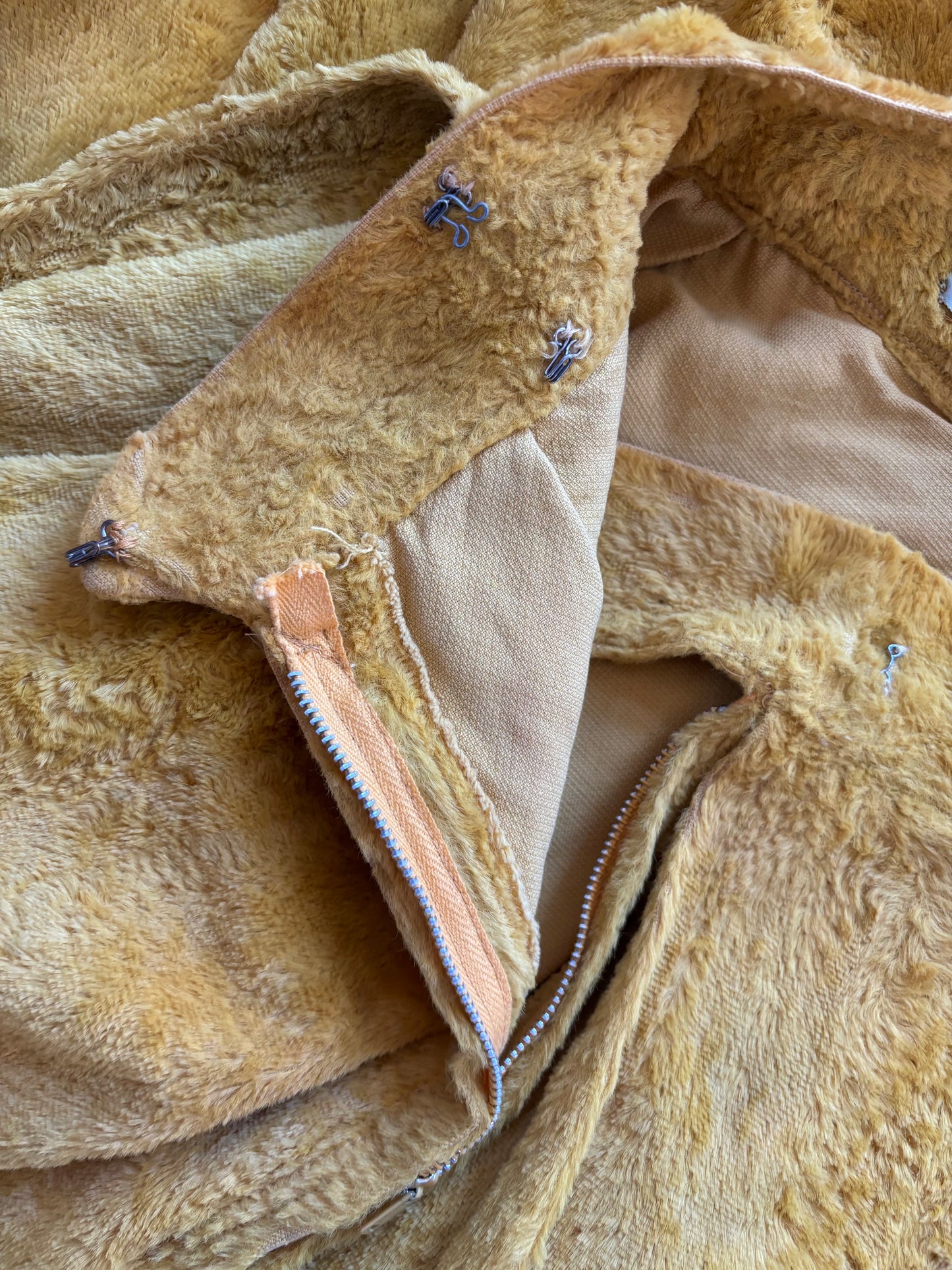 * Flash Sale * 1940s Plush Faux fur Marigold Side Zip Skirt