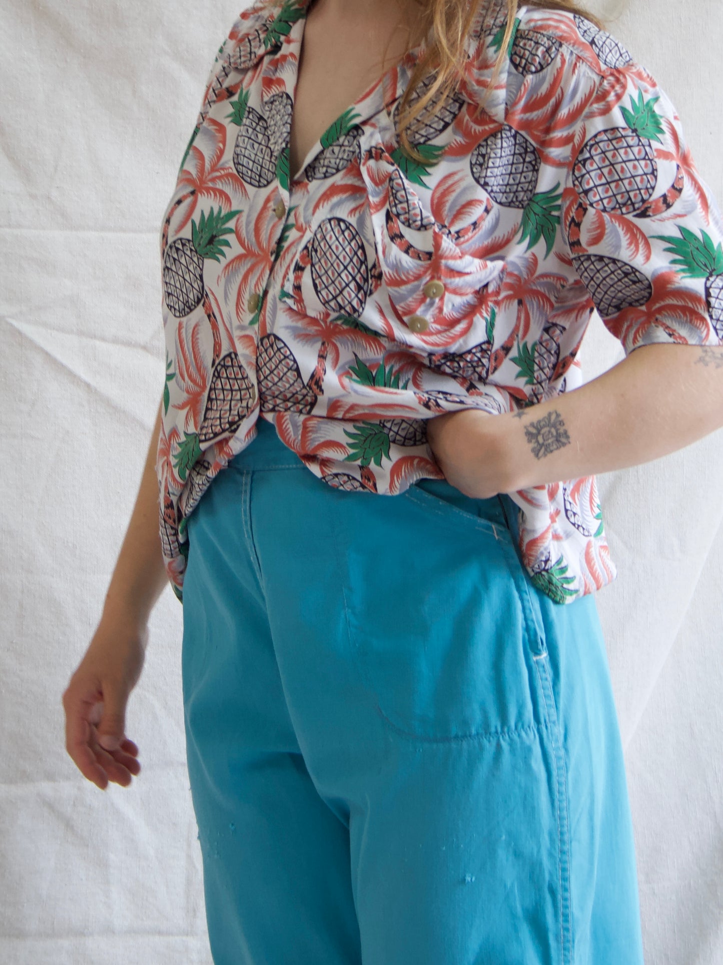 1940s Cold Rayon Aloha Pineapple Front Hawaiian Women's Shirt