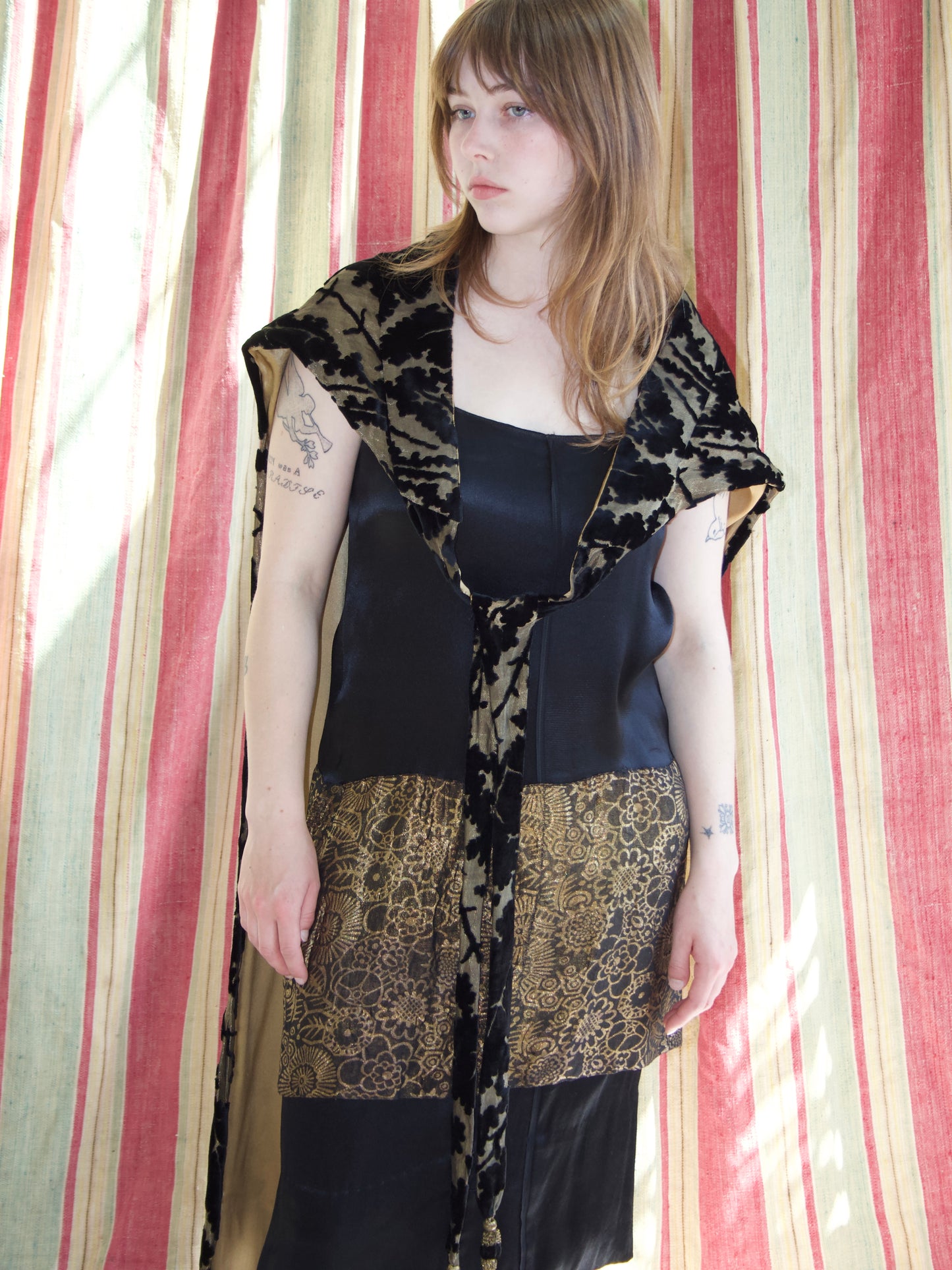 Antique Late 1910s Devore Velvet Gold Lamé Tassel Trained Cape
