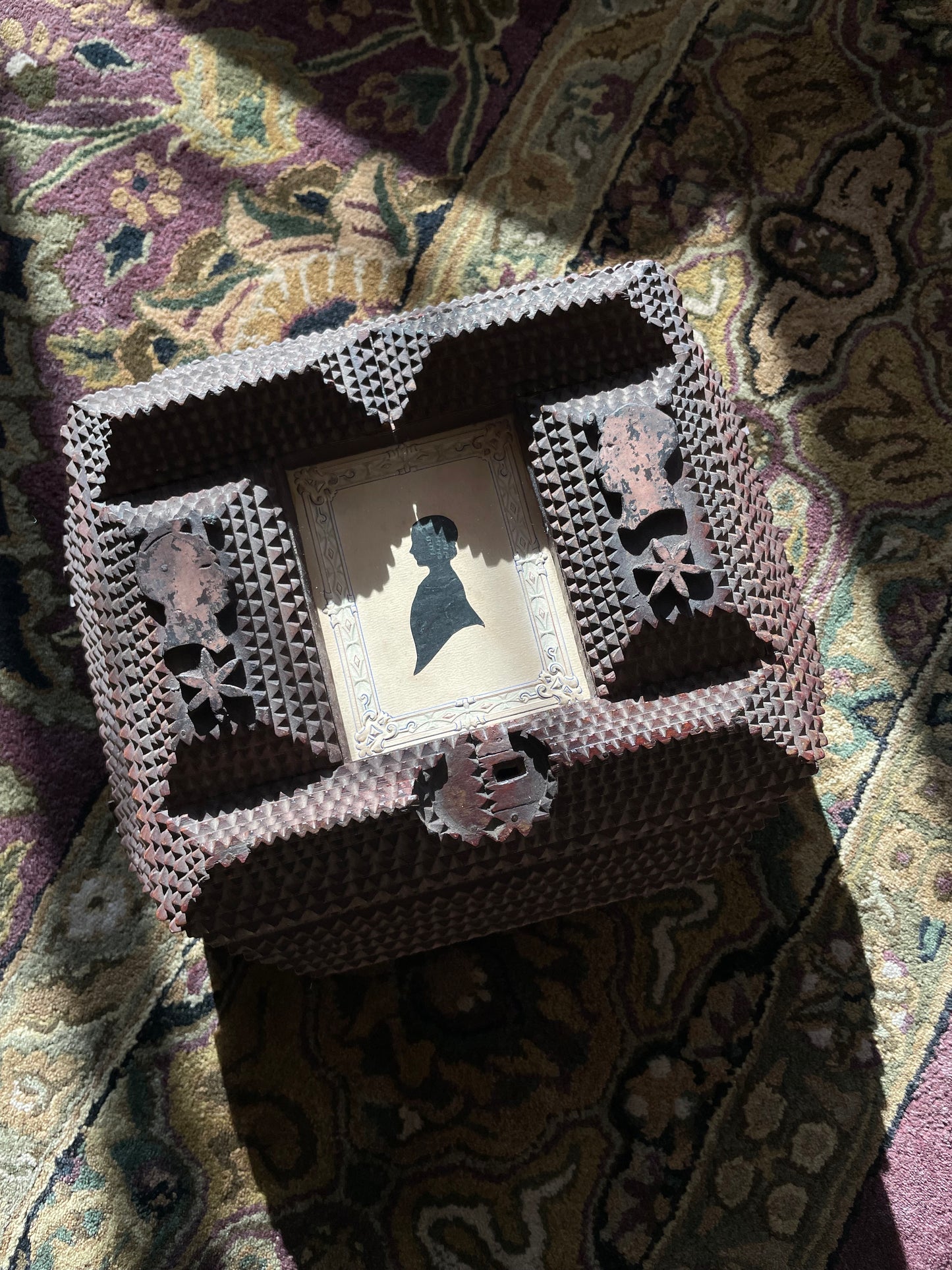 Antique 19th Century Chip Carved Tramp Art Keepsake Box loo