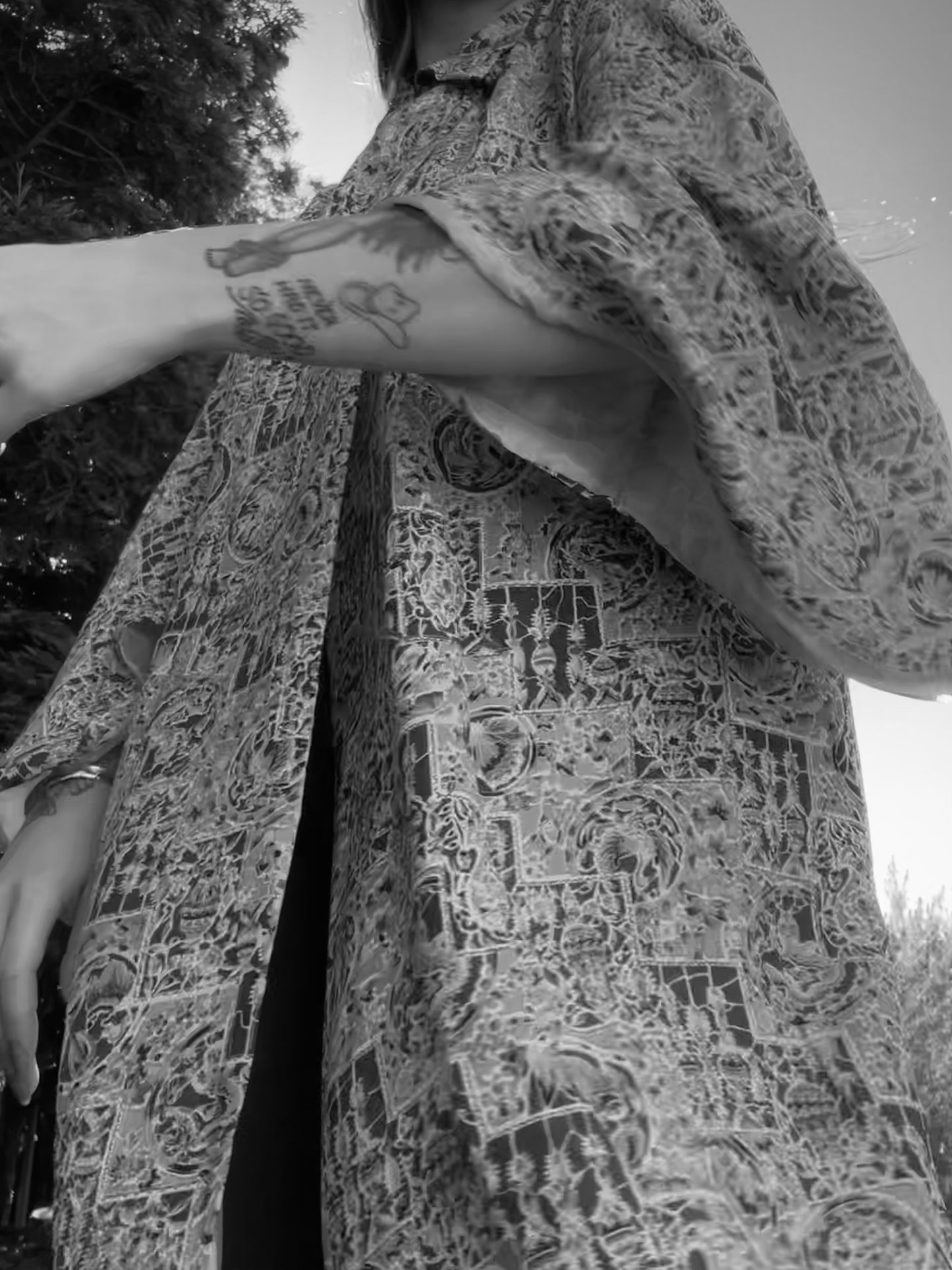 1920s Silk Crepe Japanese Trumpet Sleeve Tunic Style Robe