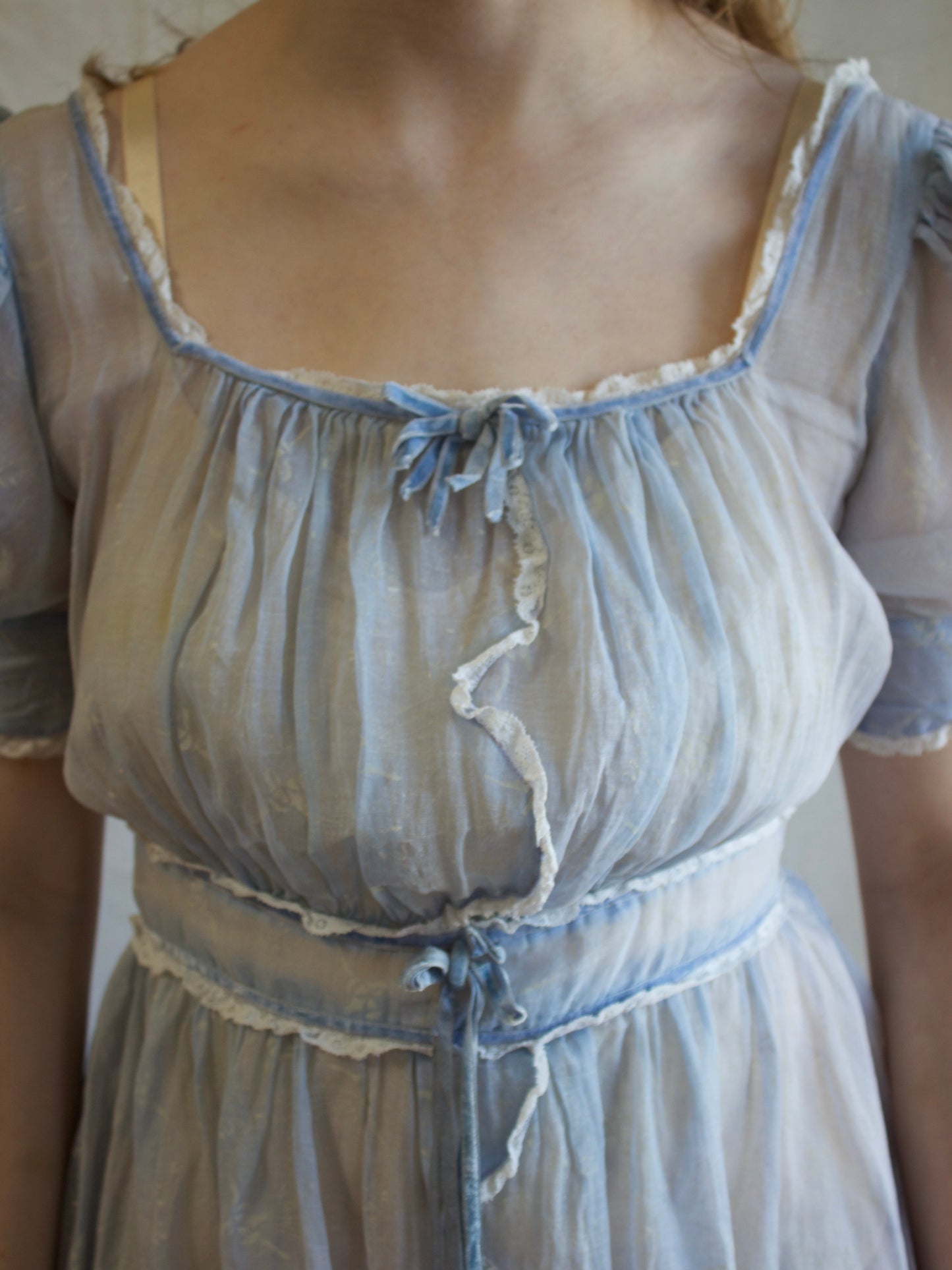 1940s Novelty Print Organza Puff Sleeve Ice Blue Dress