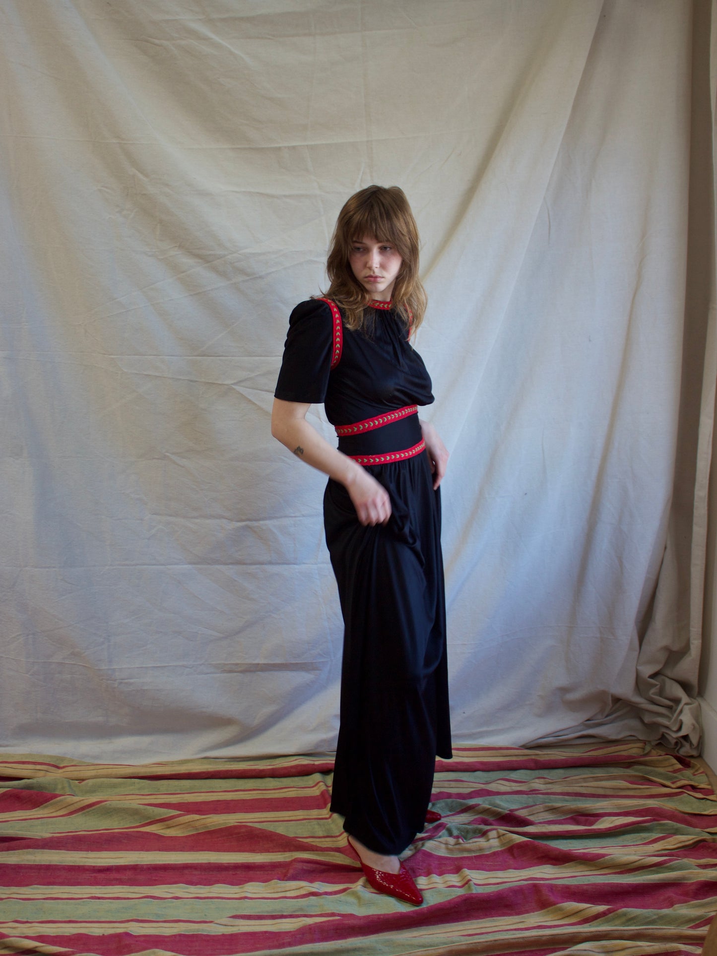 1940s Jersey Knit Yarn Embroidered Puff Sleeve