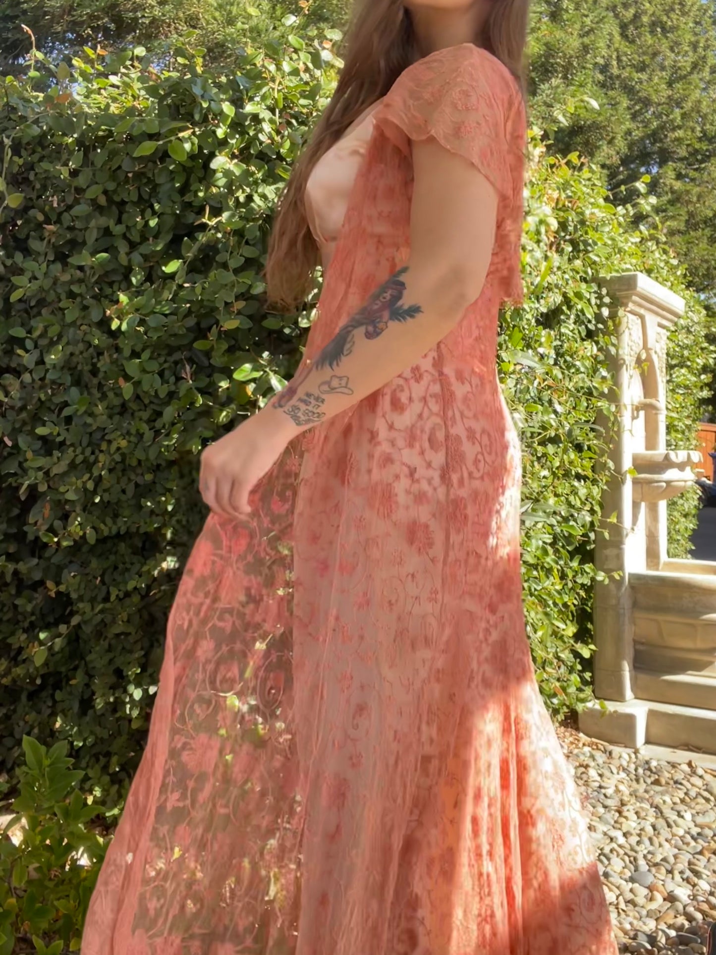 1930s Embroidered Floral Net Capelet Peignoir / Dressing Gown