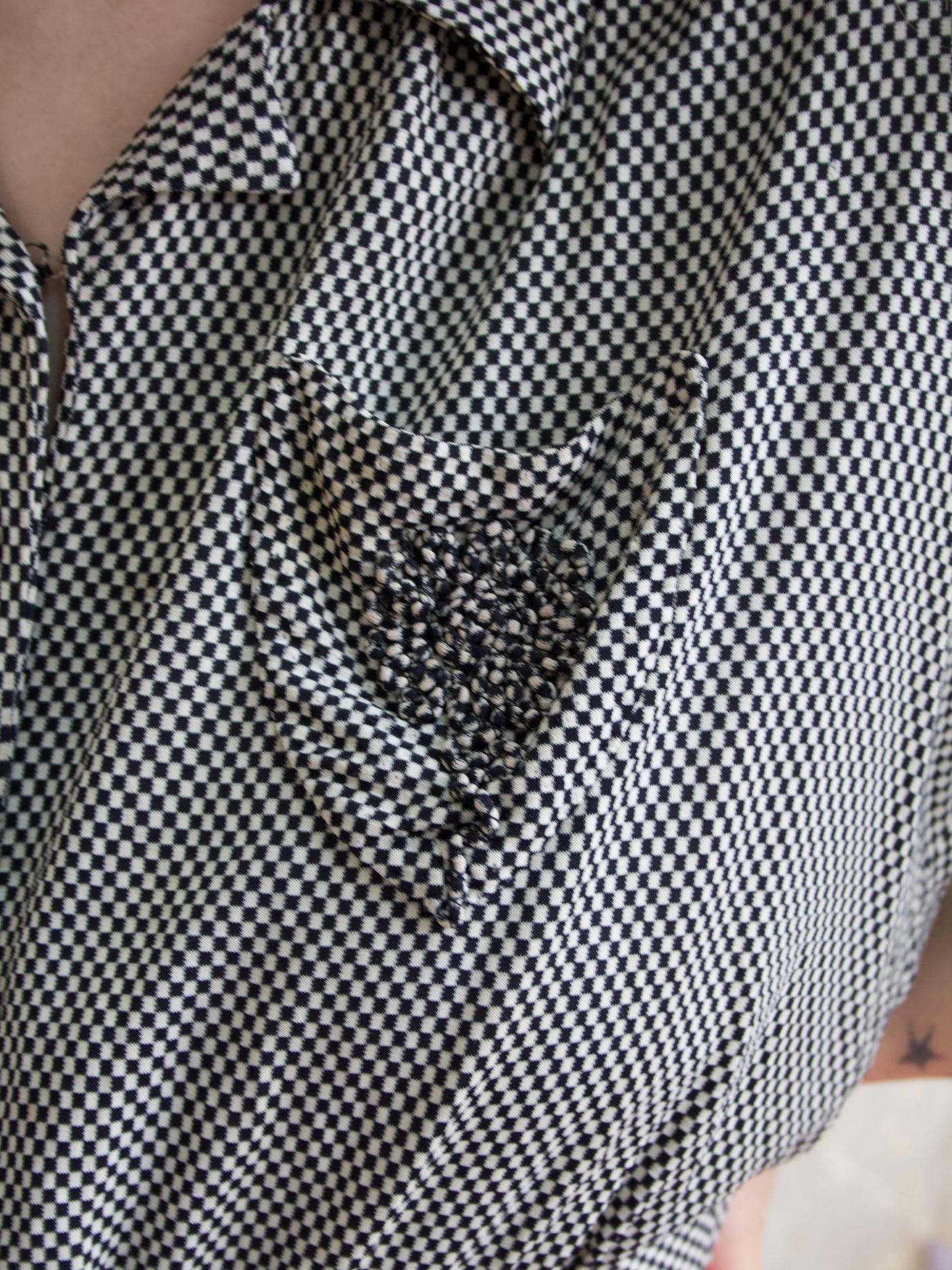 1940s B &W Checkered Jersey Knit Puff Sleeve Cropped Blouse