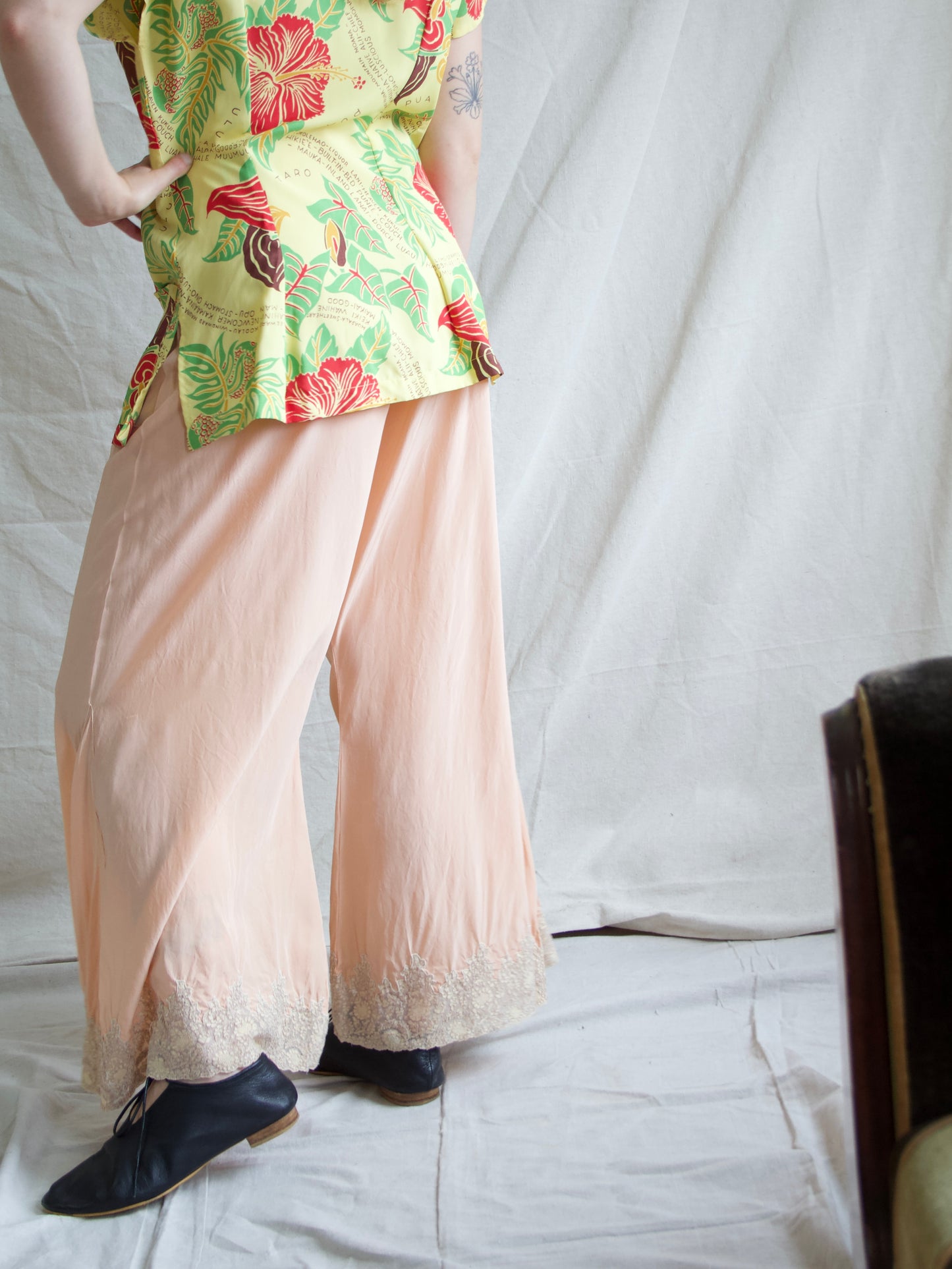 Rare 1930s Fall Front Soft Pink Silk Lace Trim Palazzo Boudoir Pants