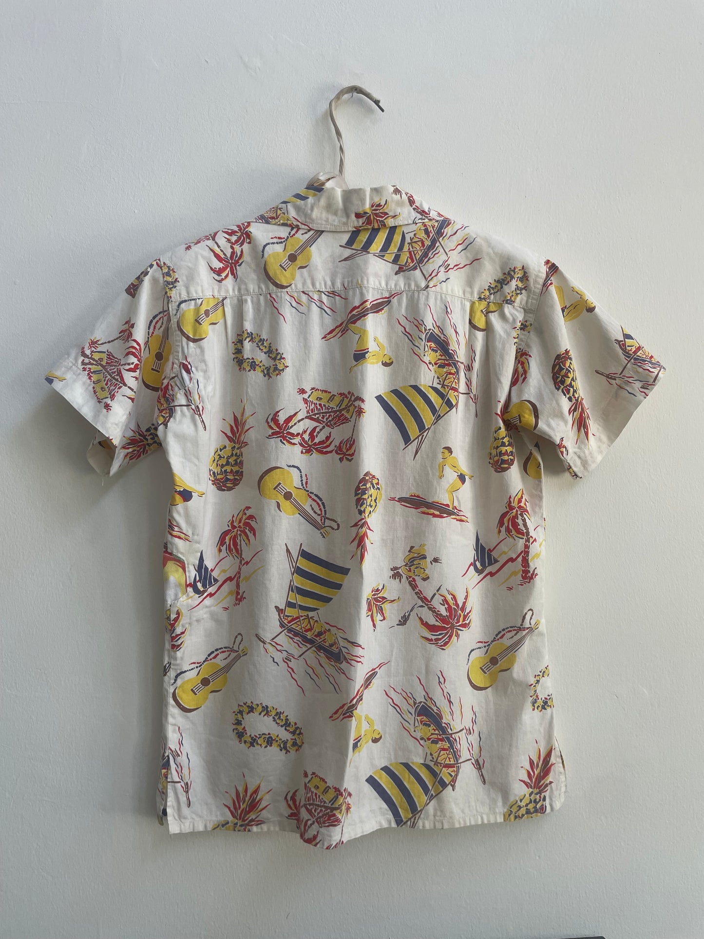 Special 1950s Hawaiiana Novelty Surfer Print Cotton Shirt