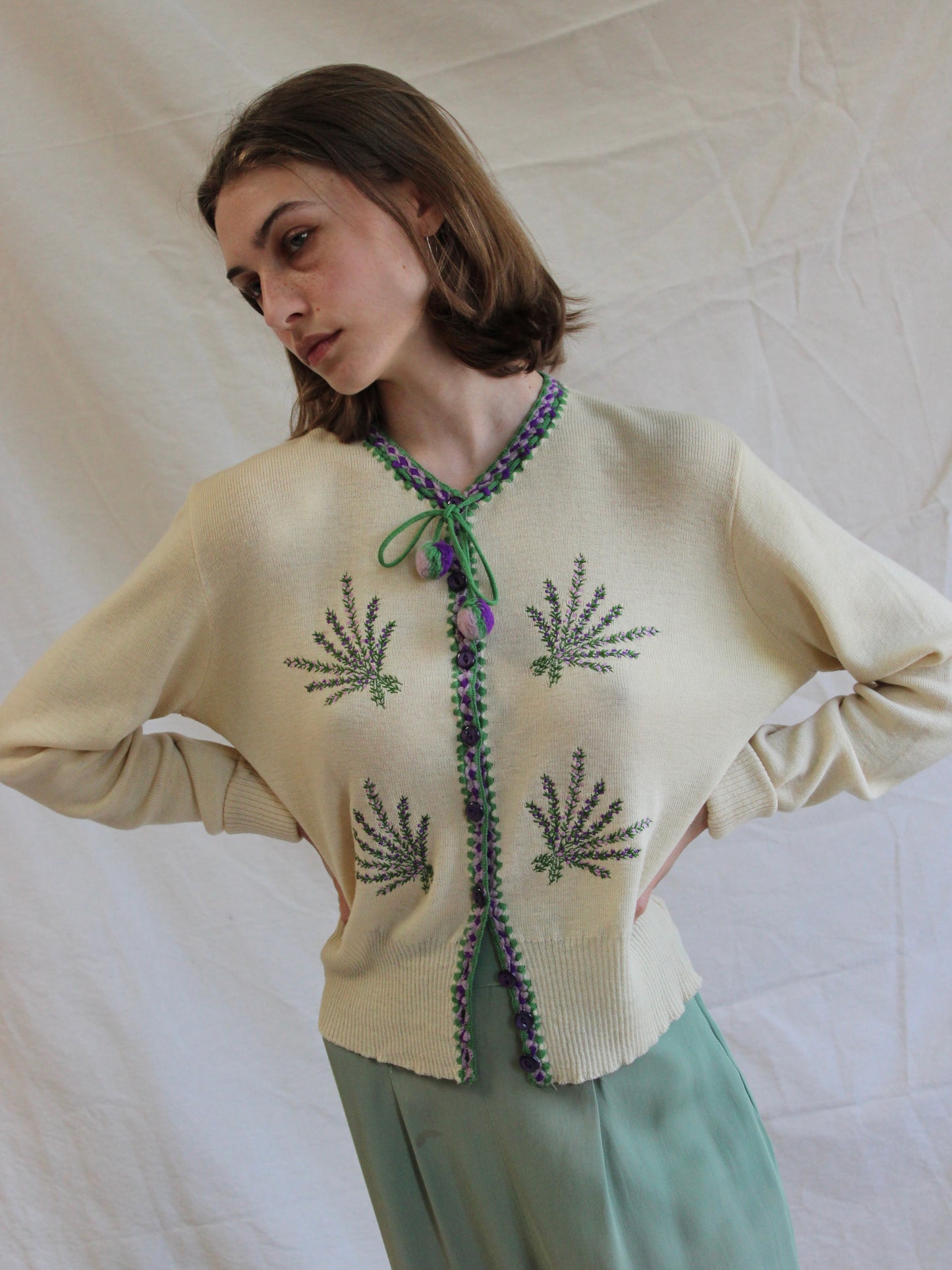 1940s ‘Burnawn Made in Scotland’ Lavender Embroidered Wool Tie Neck Cardigan