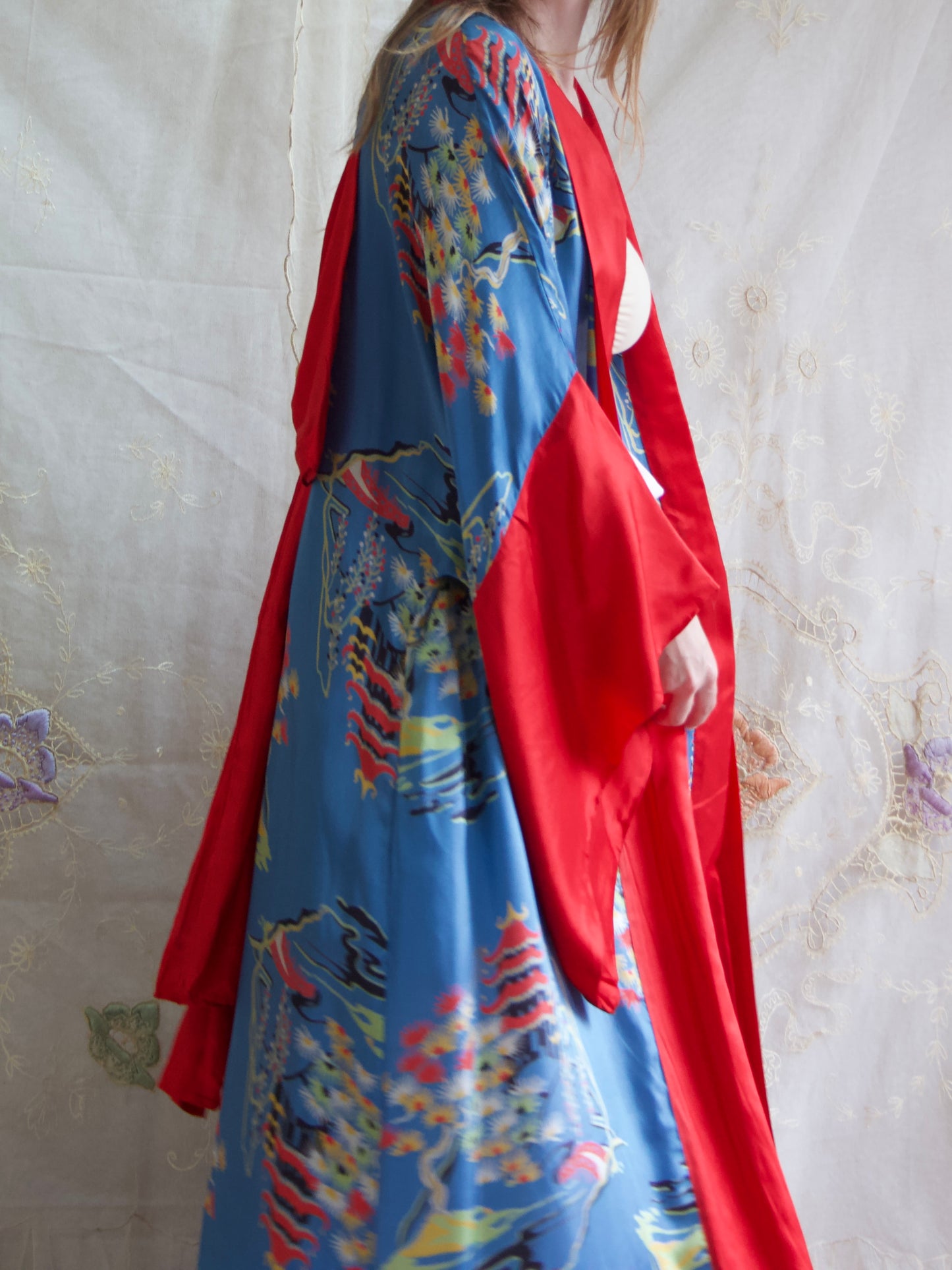 1930s Japanese Floor length Kimono Sleeve Bow-back Dressing Gown
