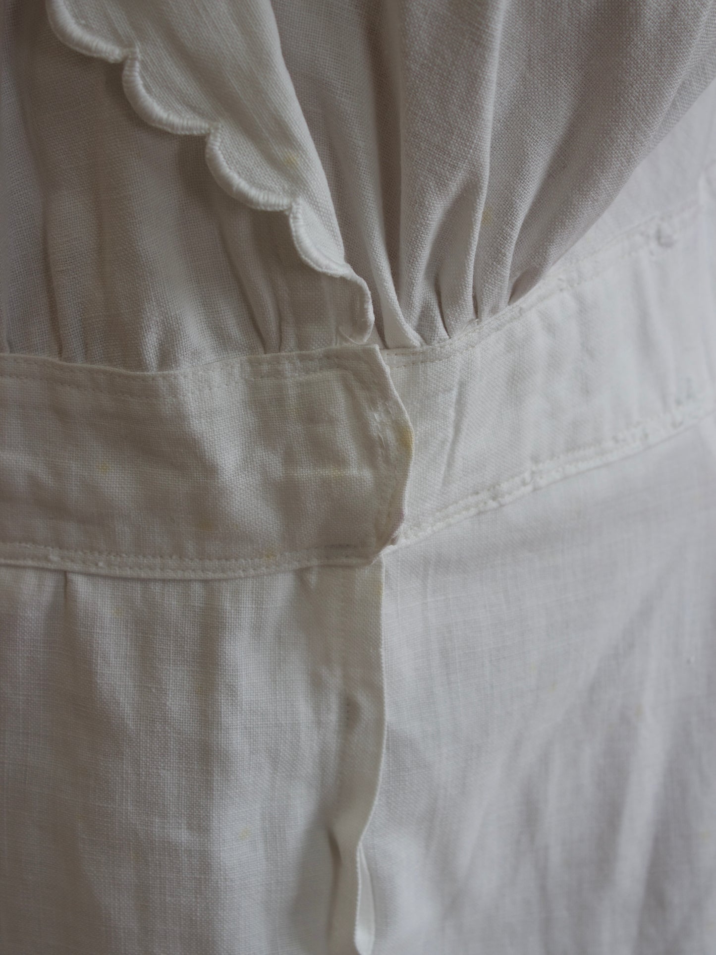 Edwardian Scalloped Hem Ivory Linen Sportswear Summer Dress