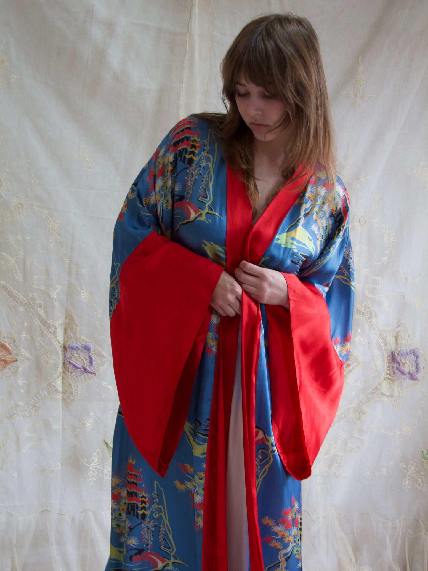 1930s Japanese Floor length Kimono Sleeve Bow-back Dressing Gown