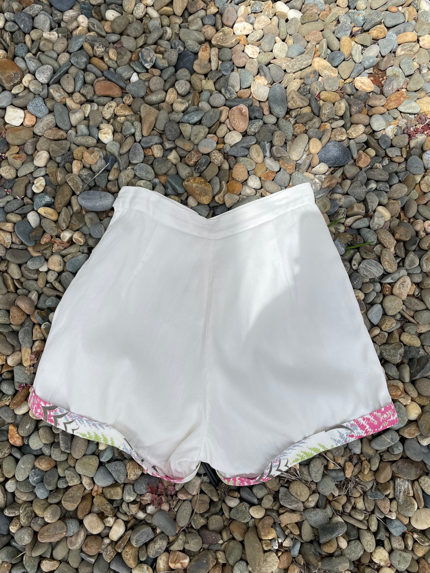 1950s Cotton Twill / Contrasting Print Hem Side Button Shorts