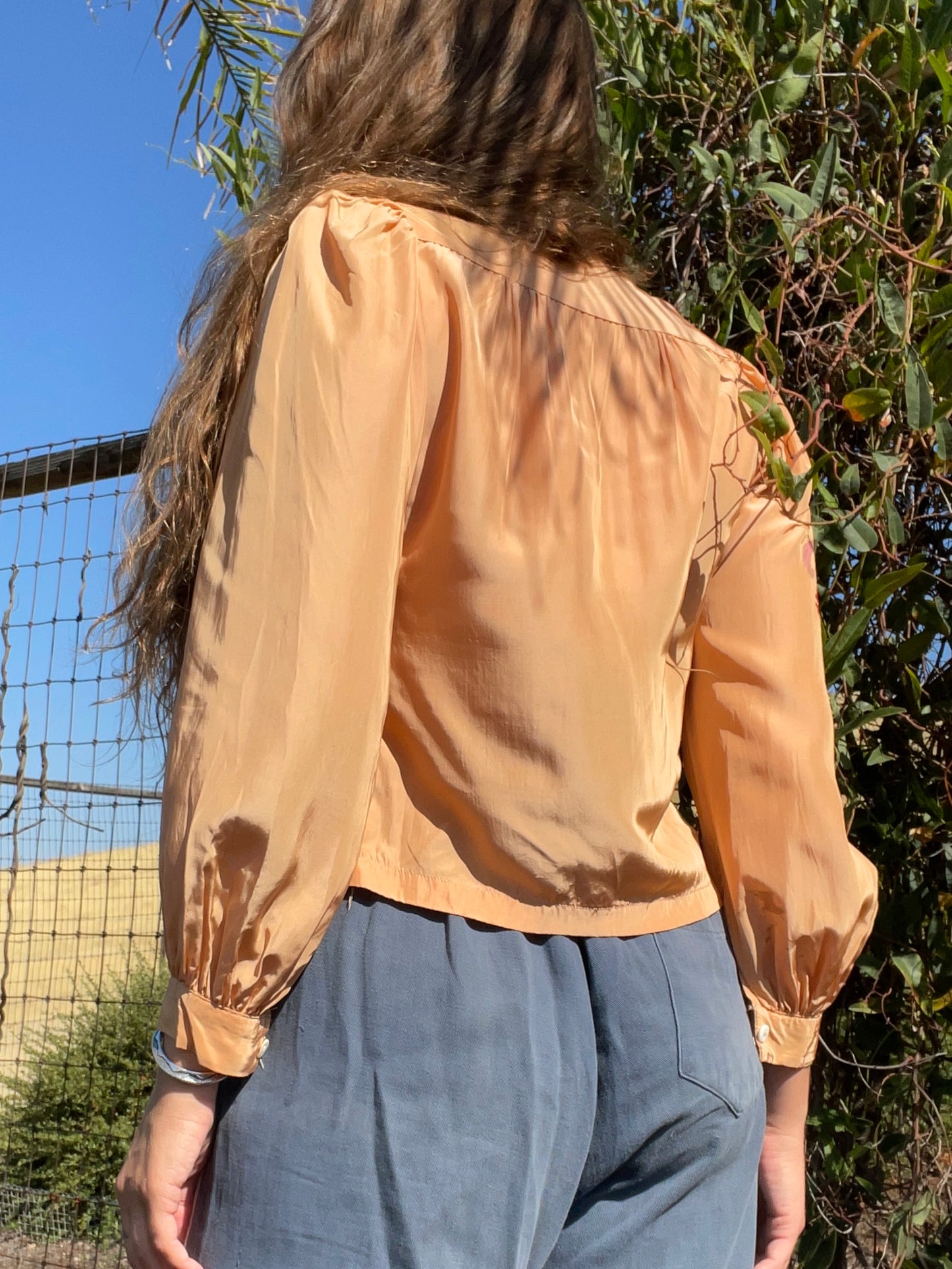 1940s Painted Hawaiiana Puff Sleeve Rayon Blouse