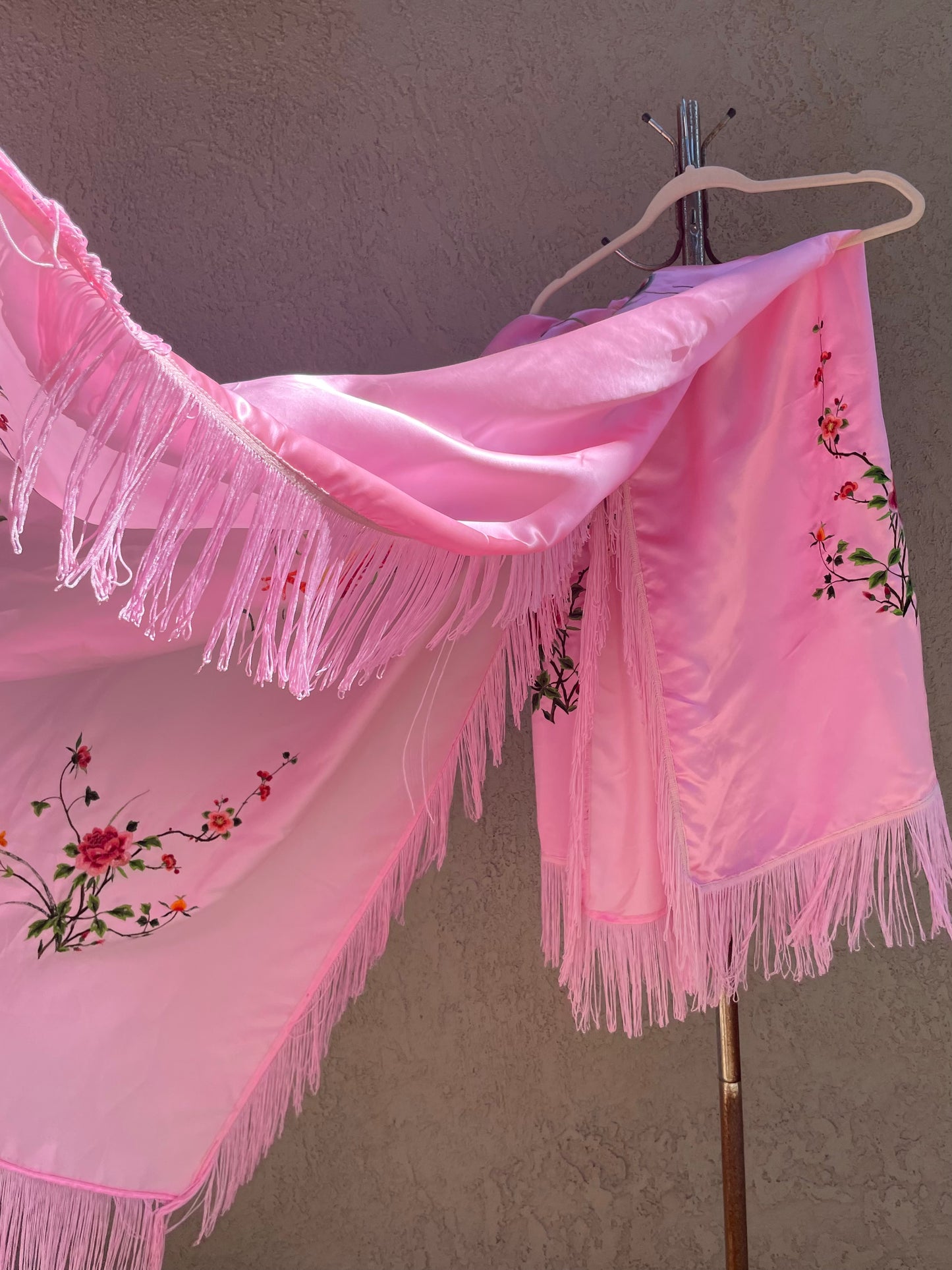 1940s Pepto Pink Chinese Loop Fringe Piano Shawl
