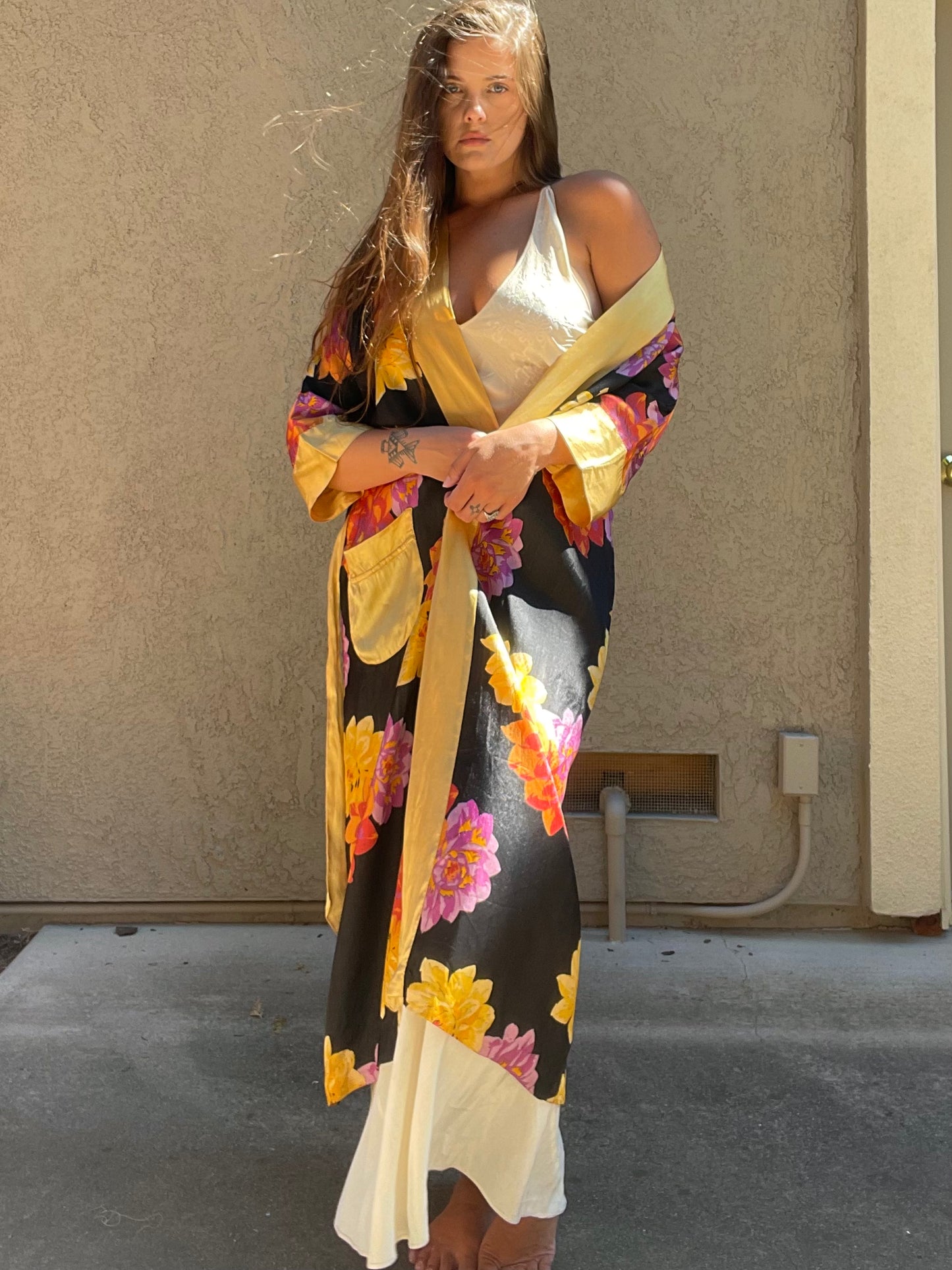 1930s Vibrant Floral Rayon Tie Waist Dressing Gown Robe